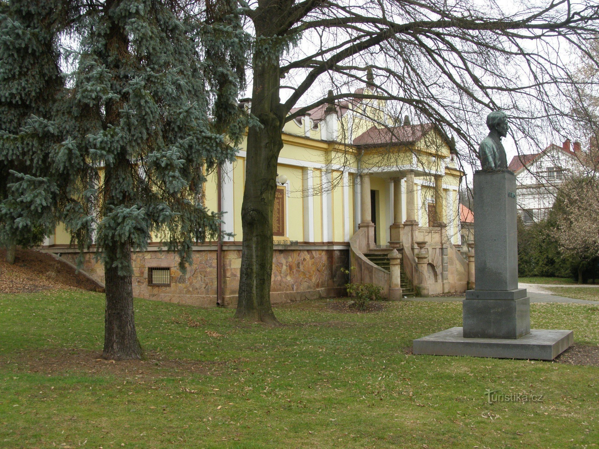 Bělohrad spa - Frič museum