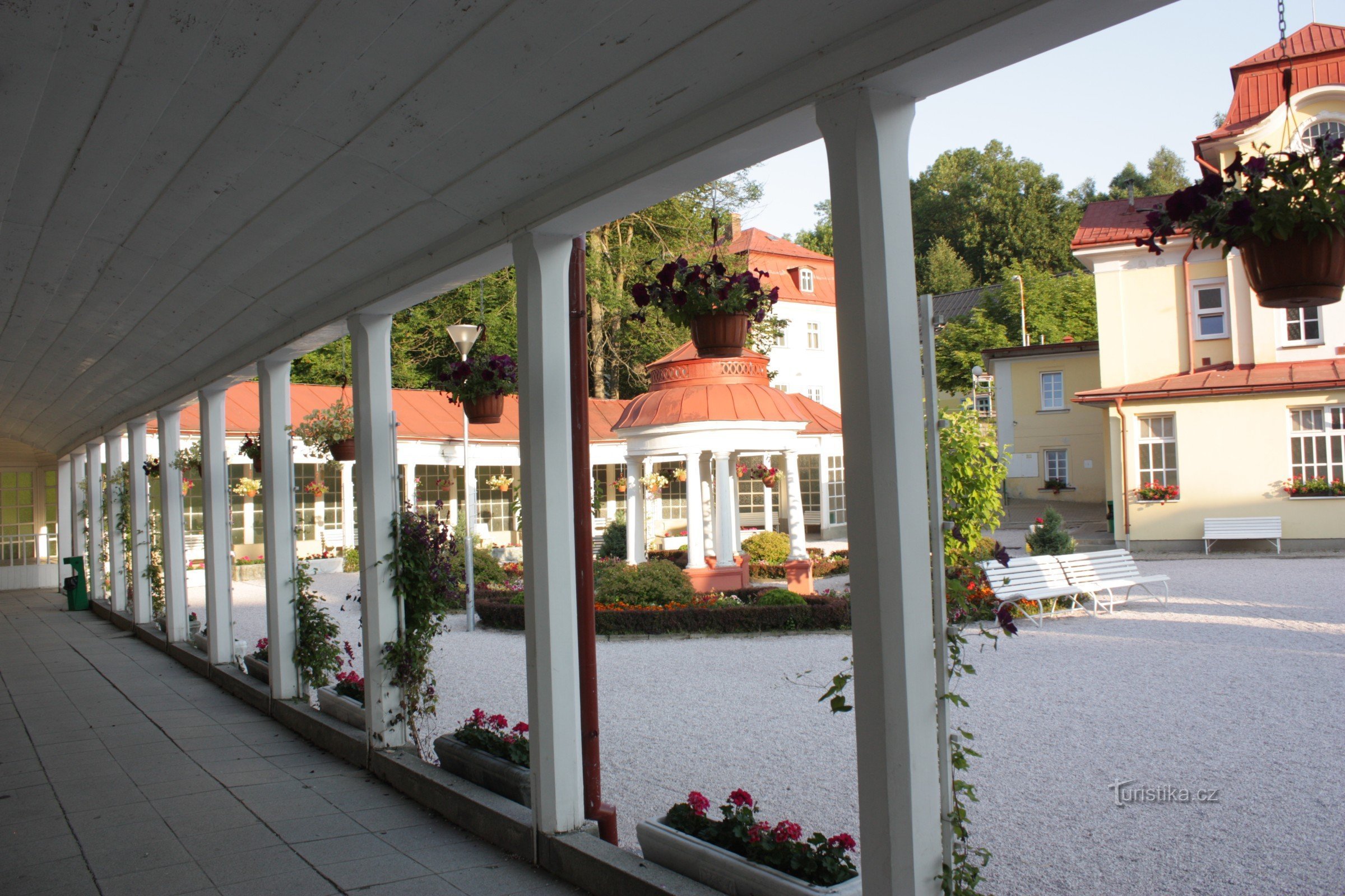 Spa Libverda with Giant Barrel and lookout points