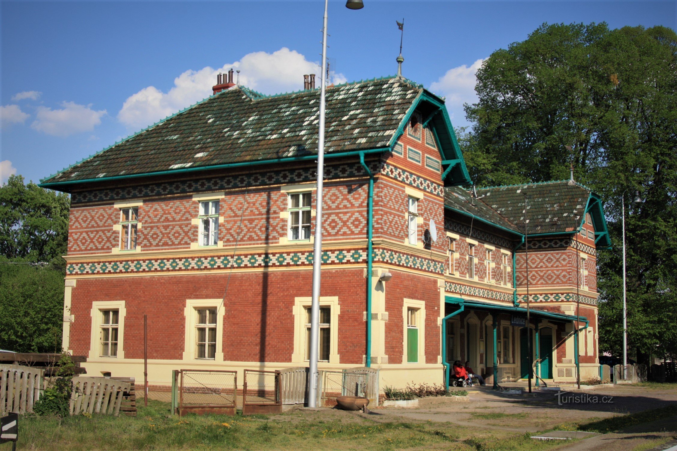 Lednice - dworzec kolejowy