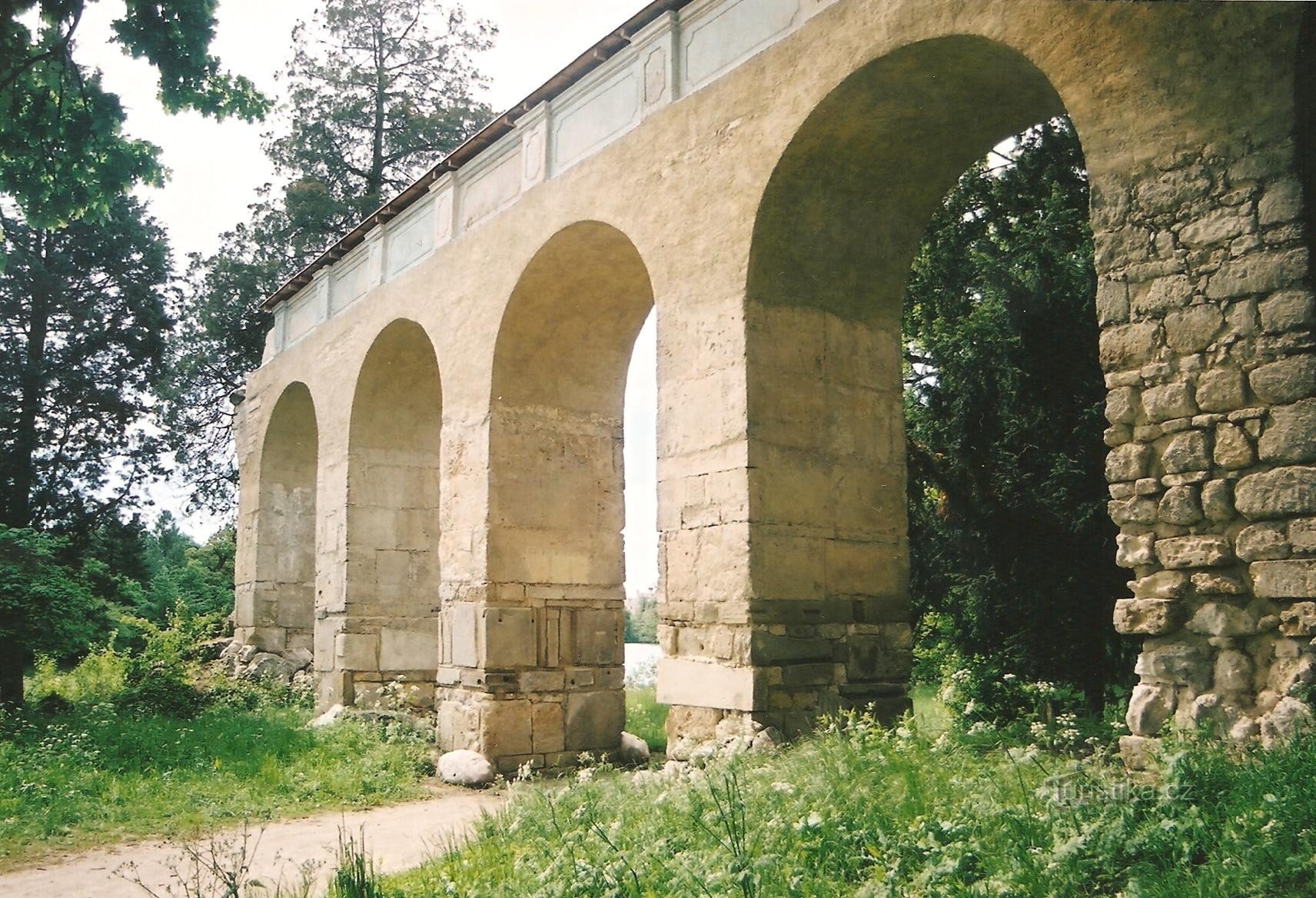 Aquaduct van Lednice