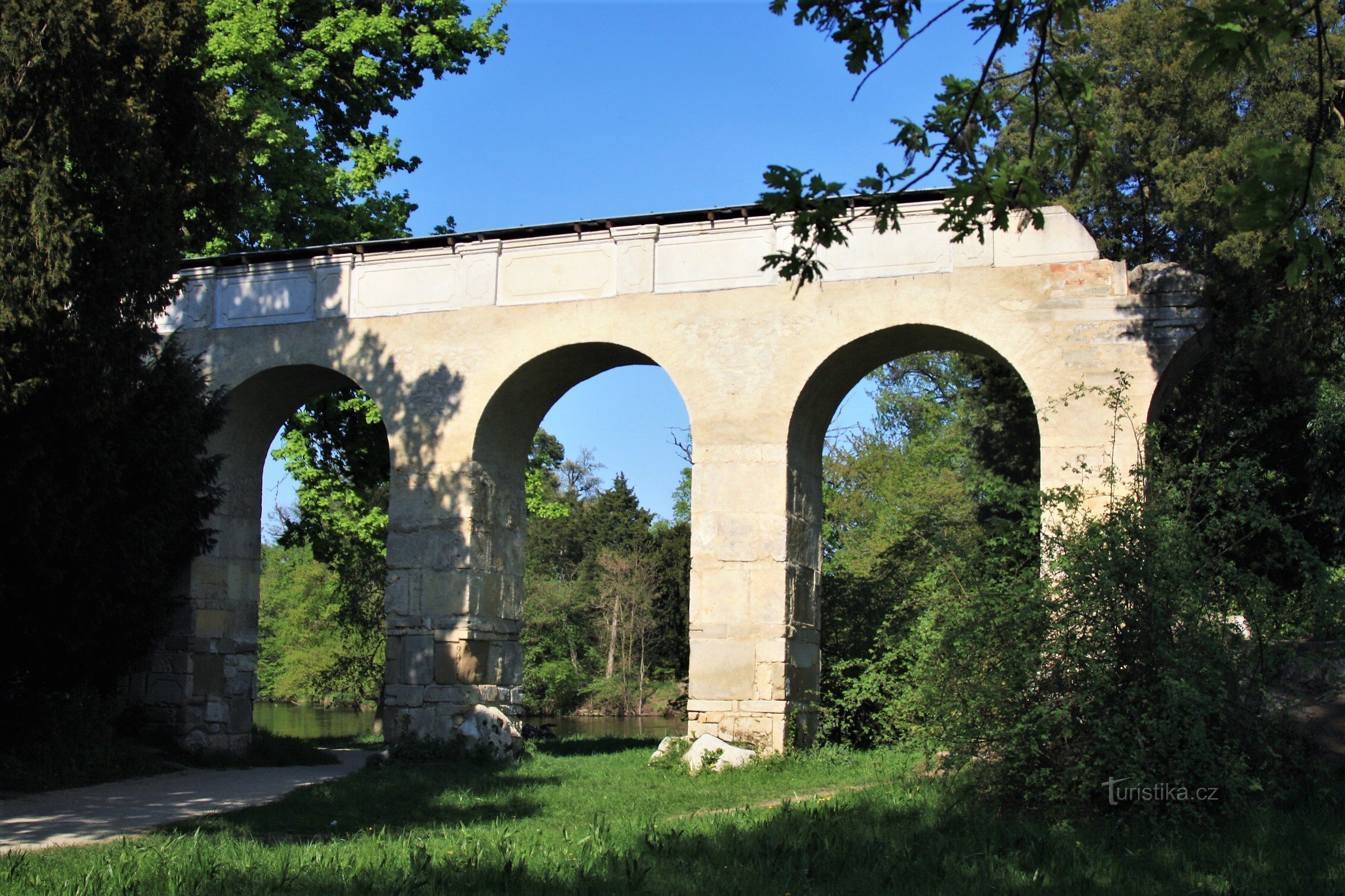 Aquaduct van Lednice