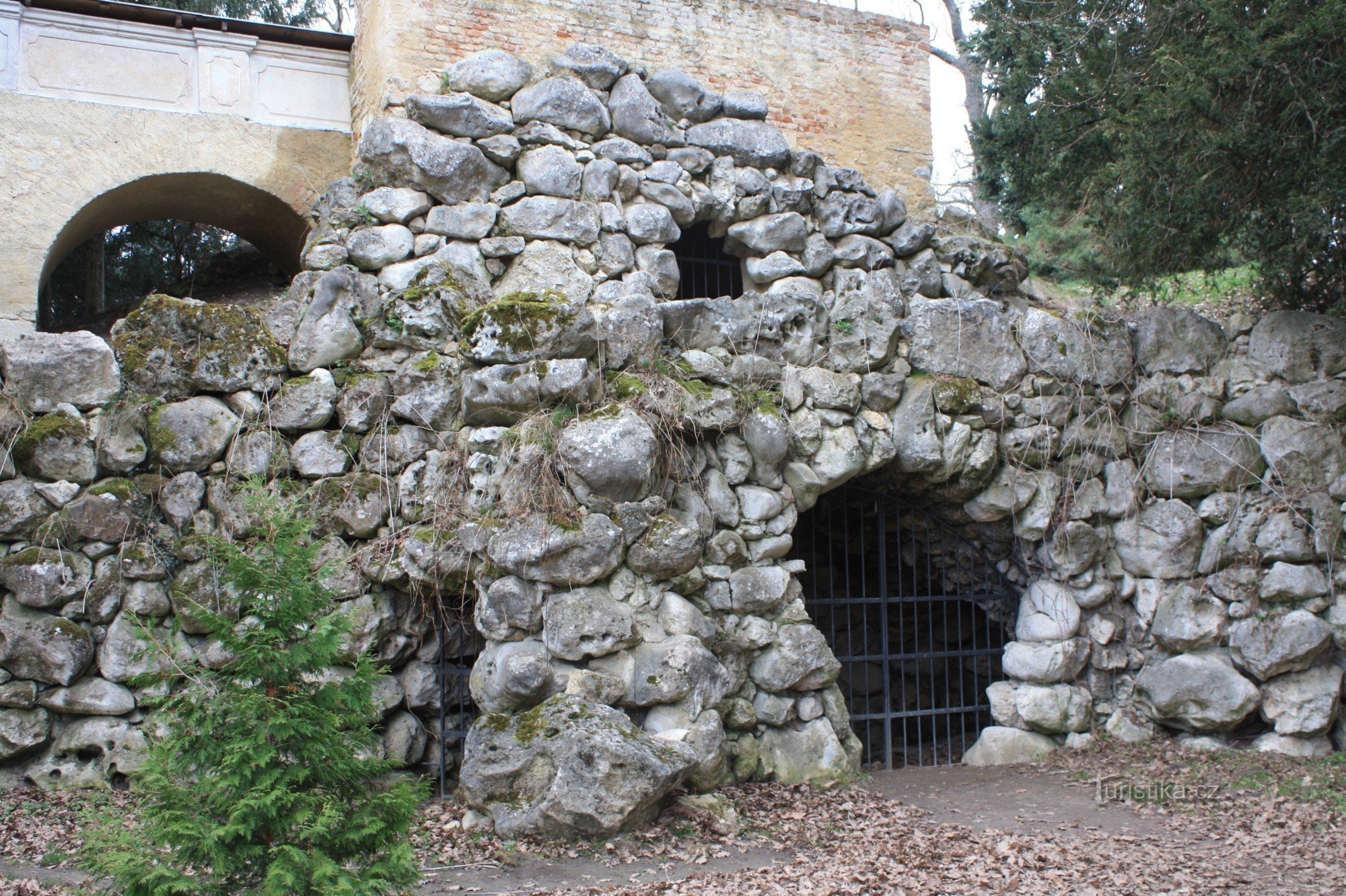 Lednický-park - Peklo-grot en hemelpoort