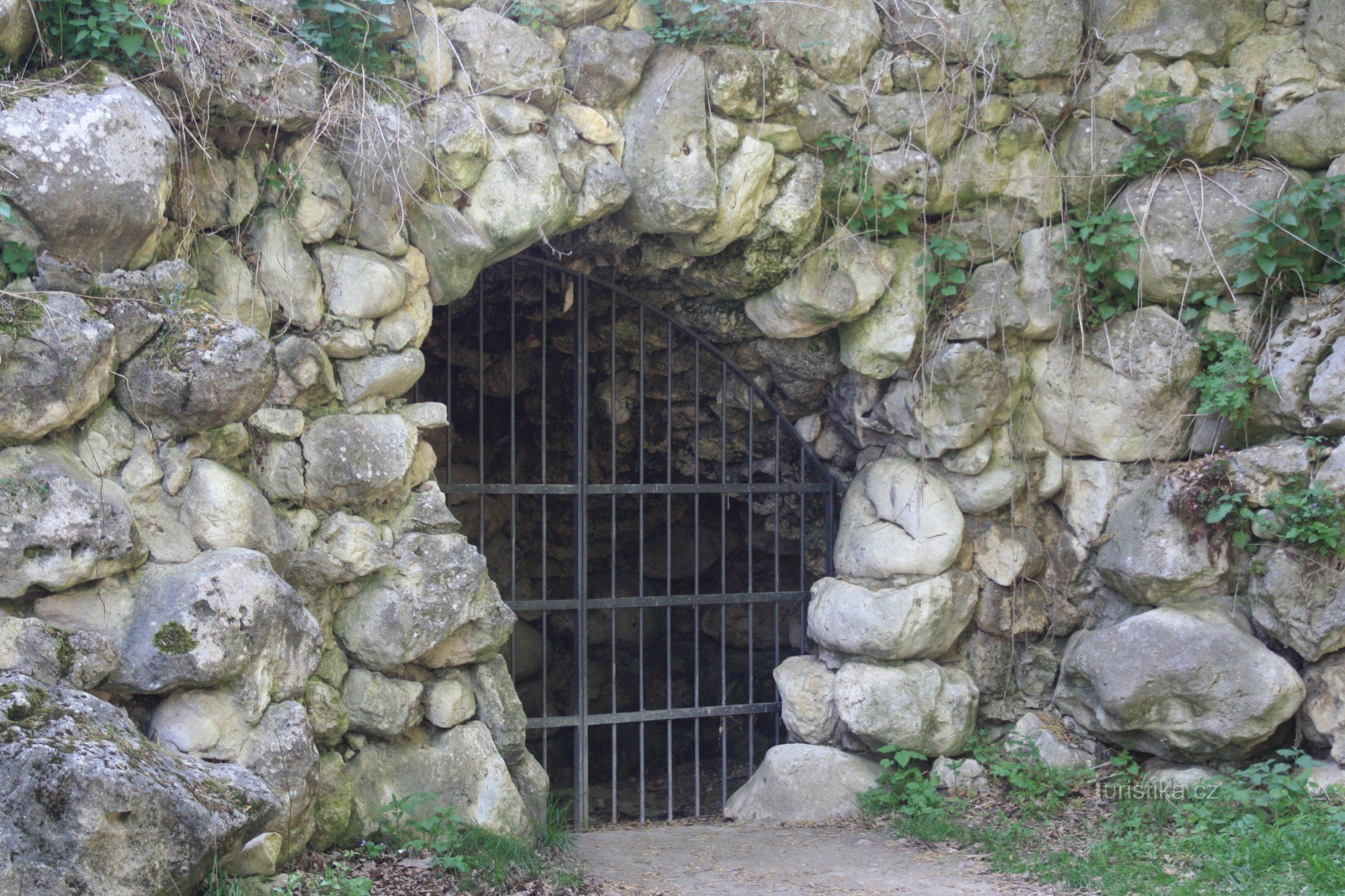 Lednický-park - Peklo-grot en hemelpoort