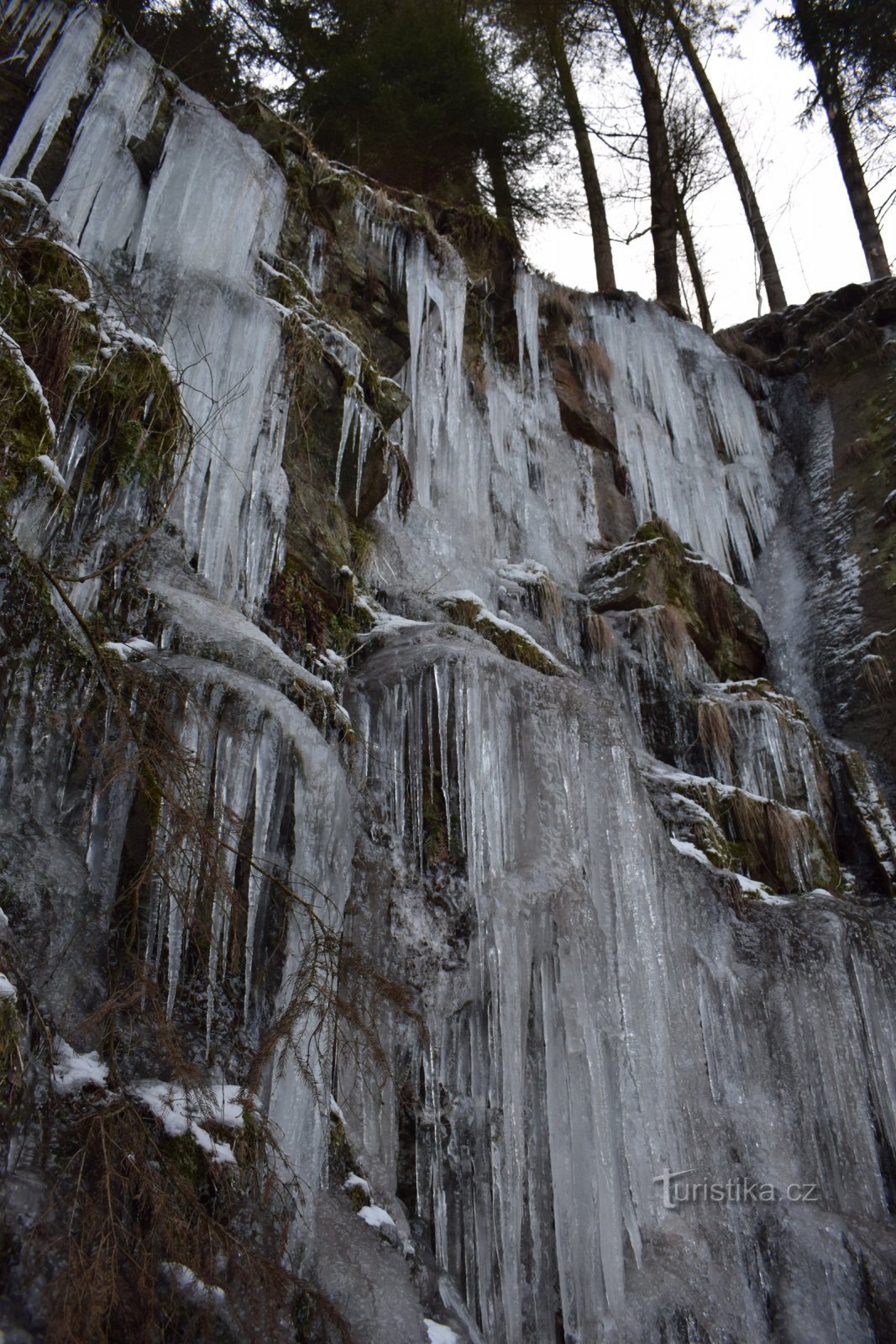 Cascata de gelo perto de Želiva.