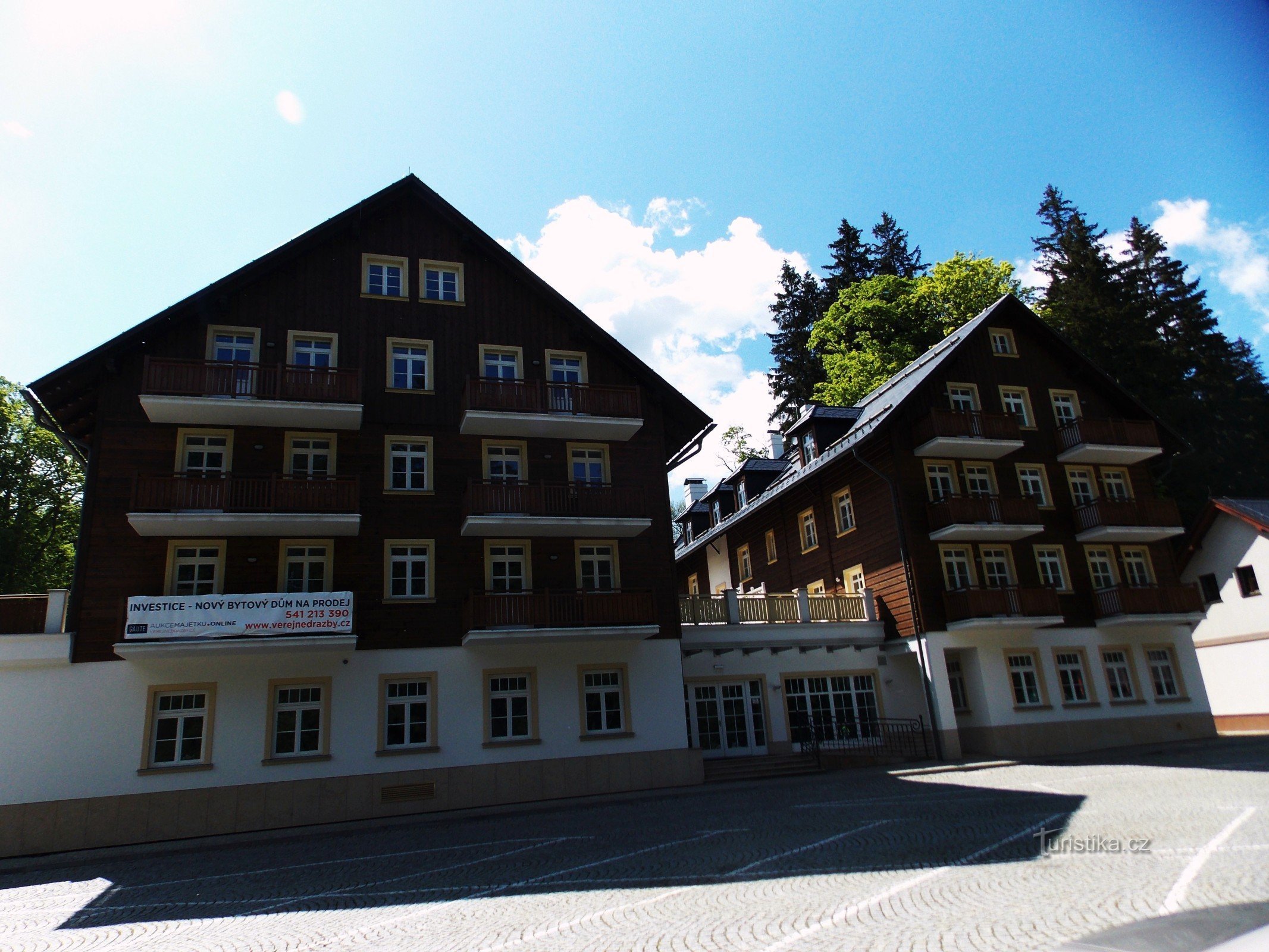 Khách sạn huyền thoại Hubertus ở Karlová Studánka