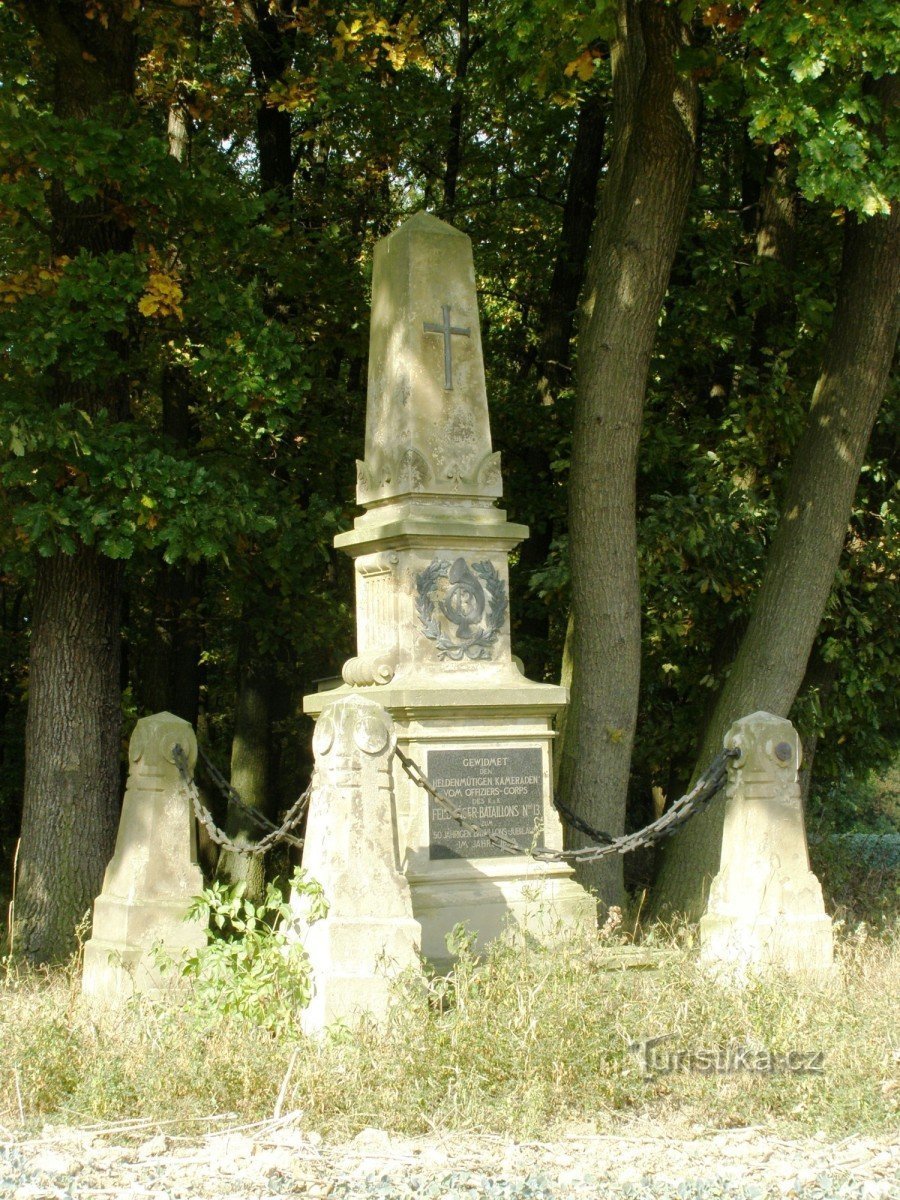 Les Svíb - monument al batalionului 13 austriac de vânători de câmp