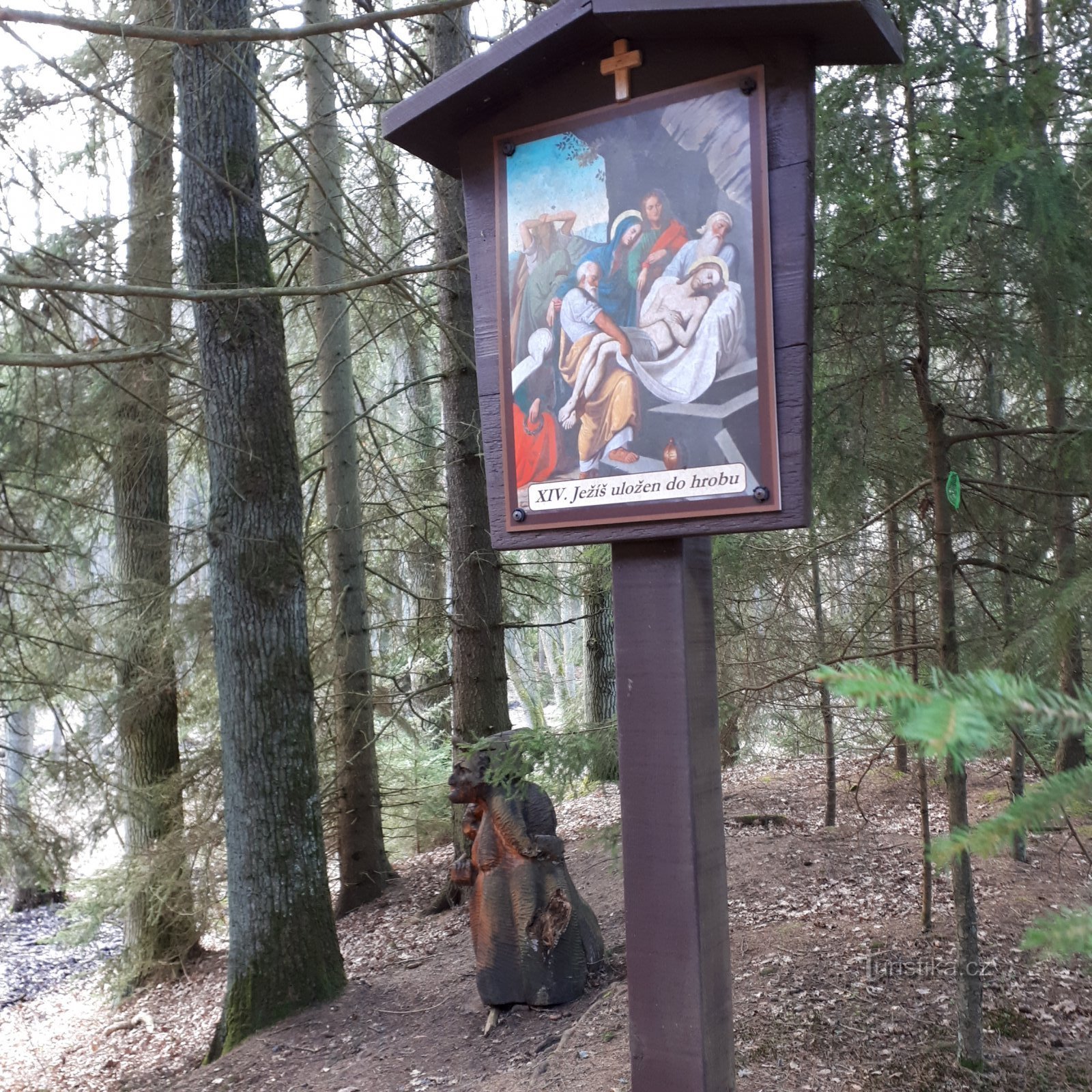 Klokočka forest chapel and Rokytka valley