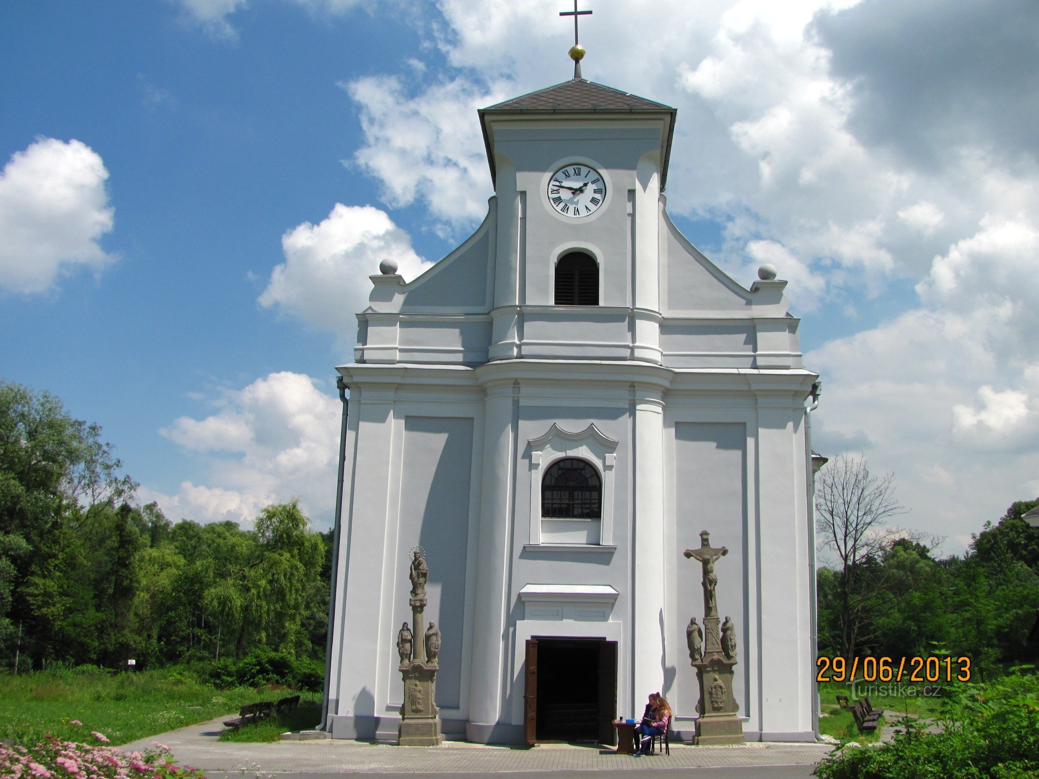 Sommarturer i den lutande kyrkan i Karviná