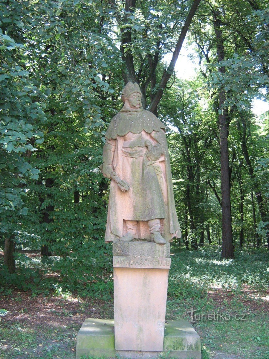 Letohrádek Hvězda și rezervația sa naturală