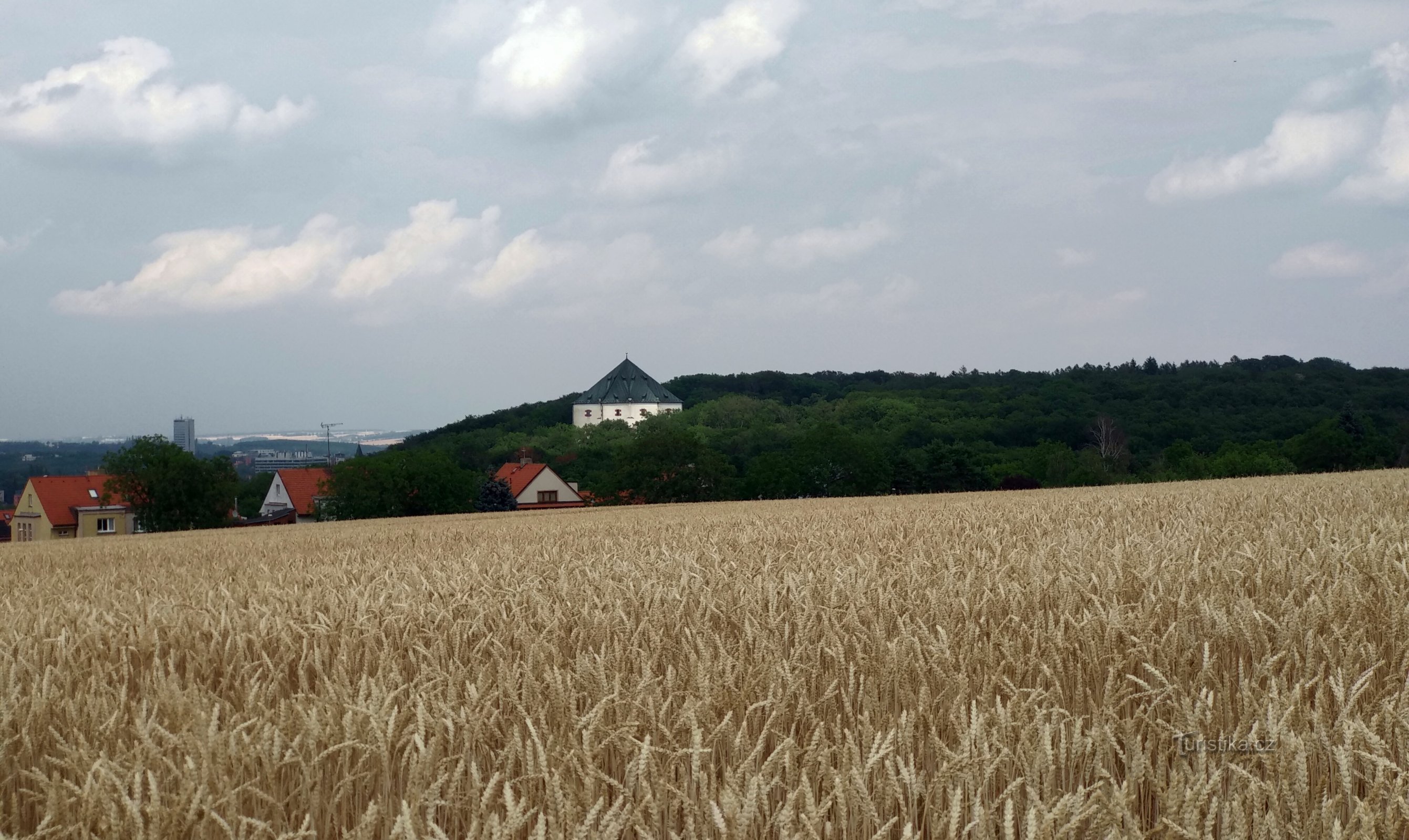 Hvězda z Bílá hora casă de vară