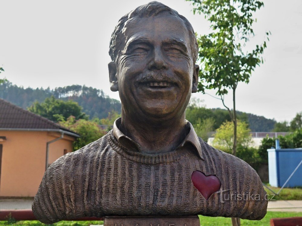 Letovice - busto de Václav Havel