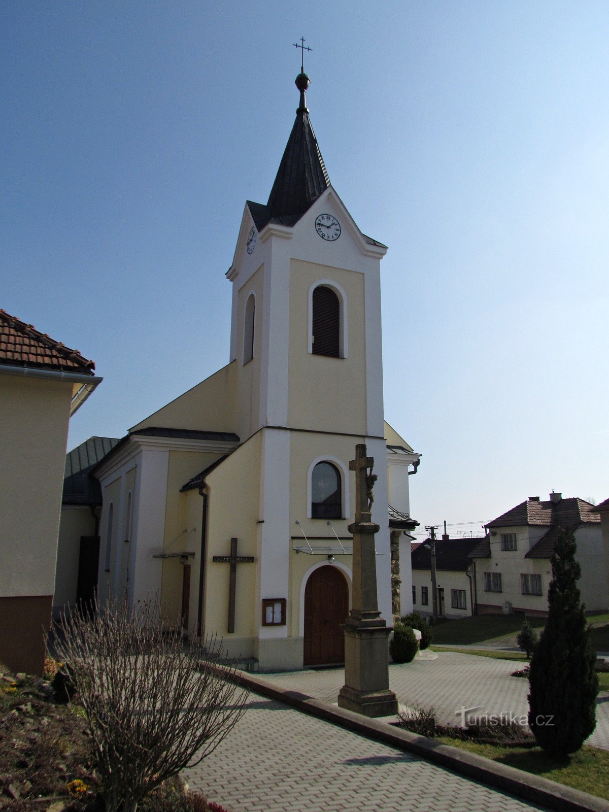 Lhota - kościół św. Anny