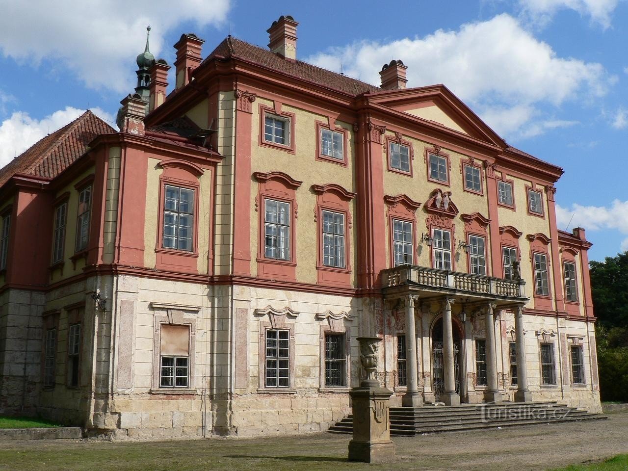 Liběchov, fachada do castelo para o jardim