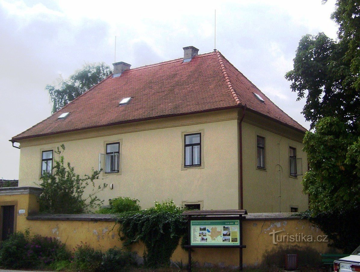 Libice nad Cidlinou - katholieke parochie - Foto: Ulrych Mir.