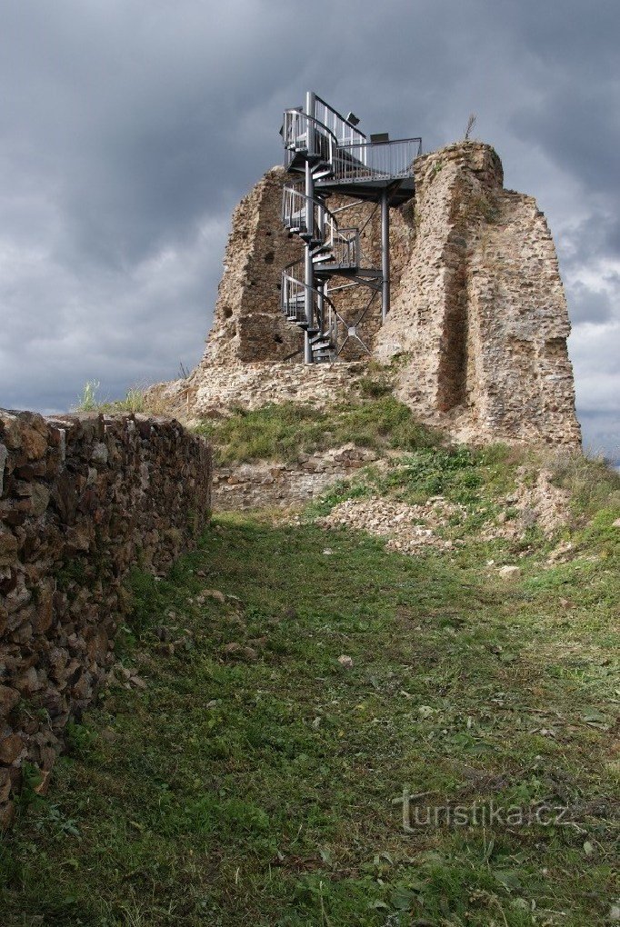 Lichnice (Třemošnice – Podhradí) – Aussichtsturm der Burg Milada