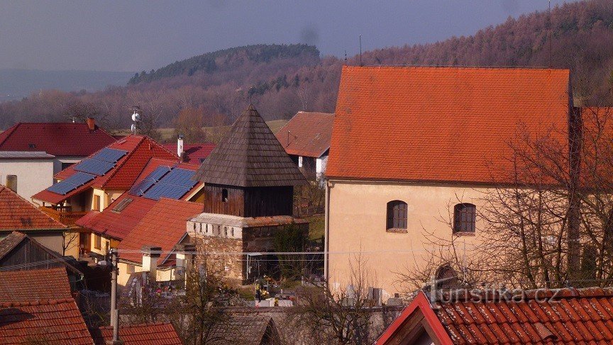 LICOMEŘICE - CLOCHE