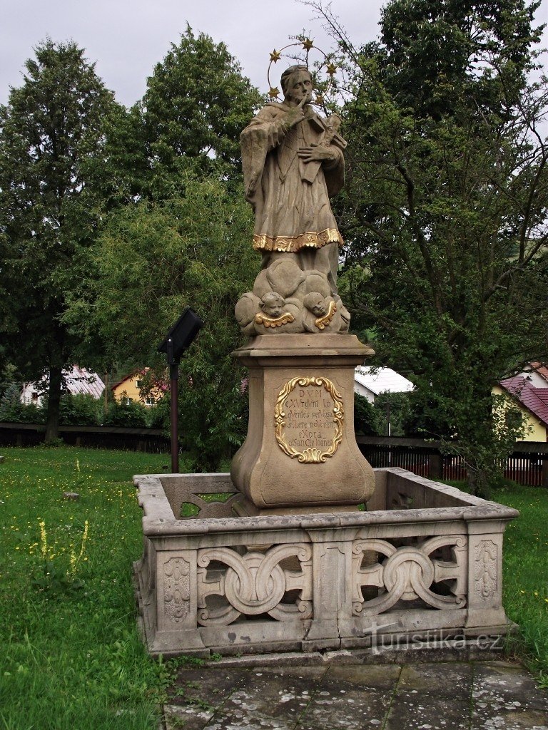 Lidečko - bức tượng của St. Jan Nepomucký