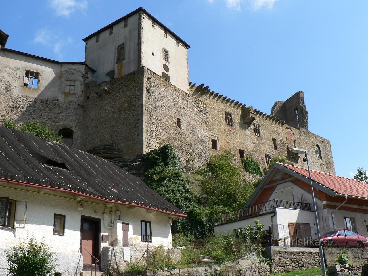 Lipnice nad Sázavou, uitzicht op het kasteel vanuit het dorp