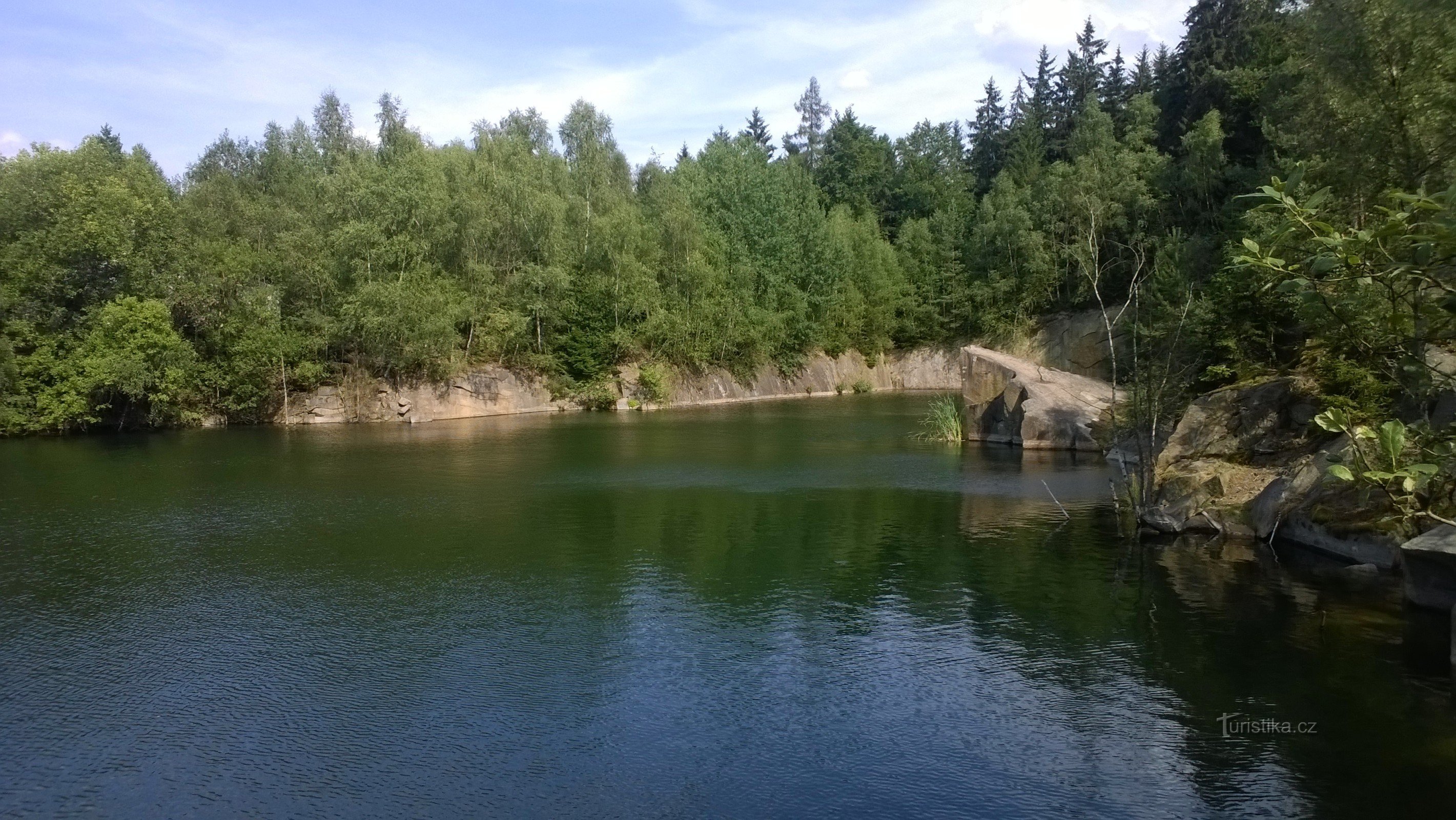 Lipnické lomy - ein schöner Ort zum Sommerbaden.