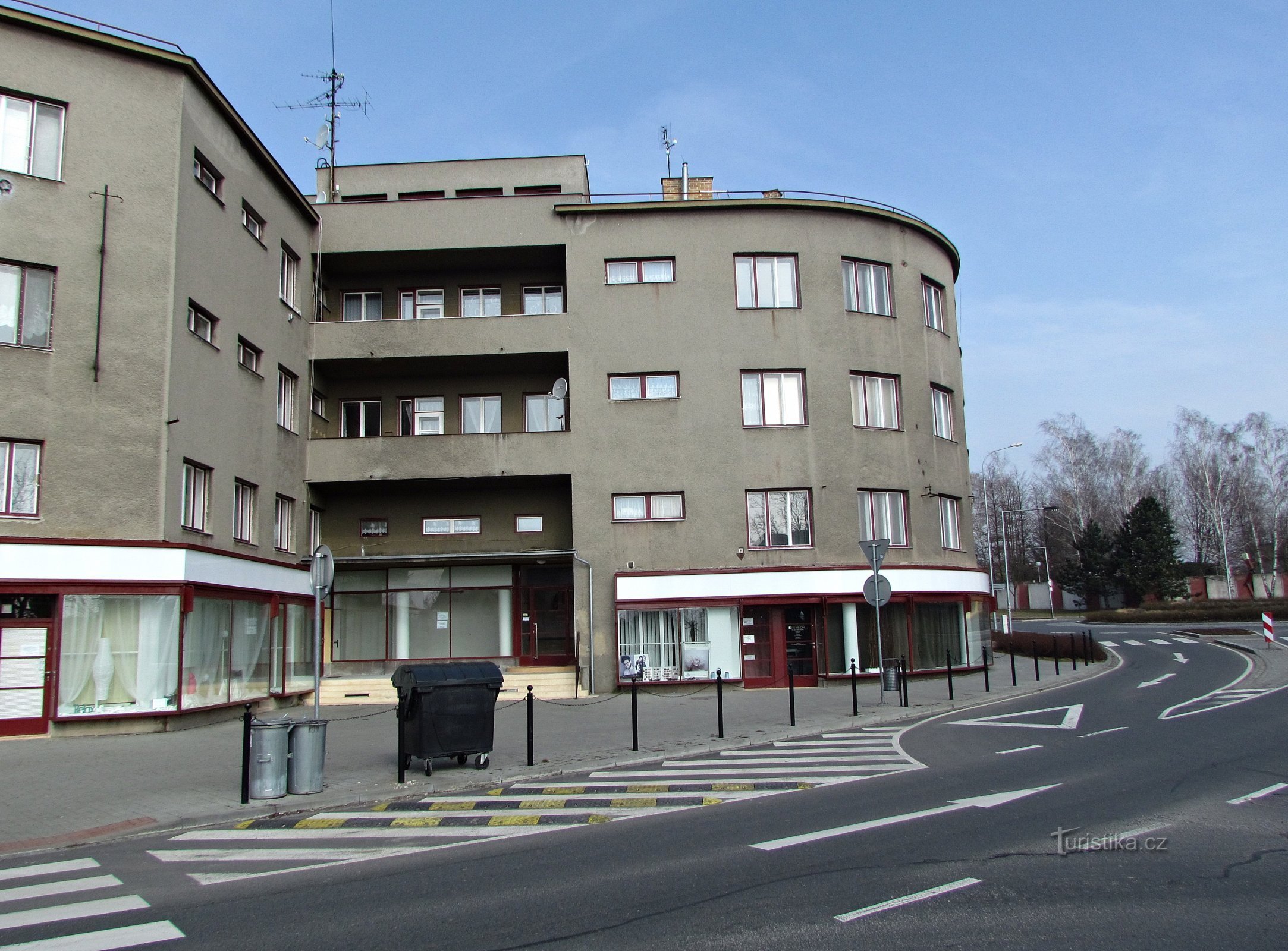 Lipník nad Bečvou - post office building