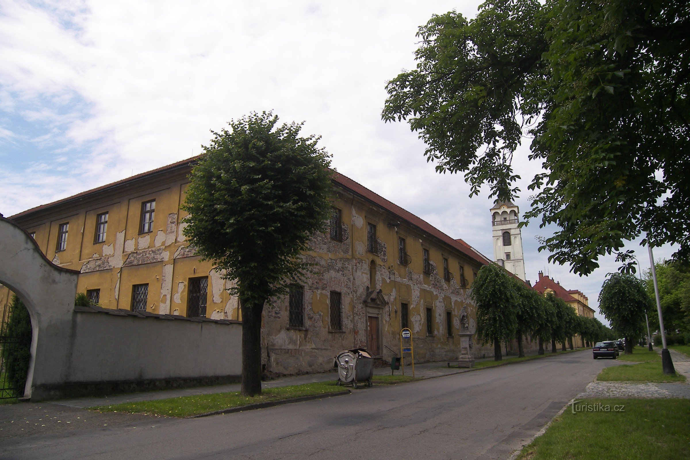 Lipník nad Bečvou - ピアリスト修道院