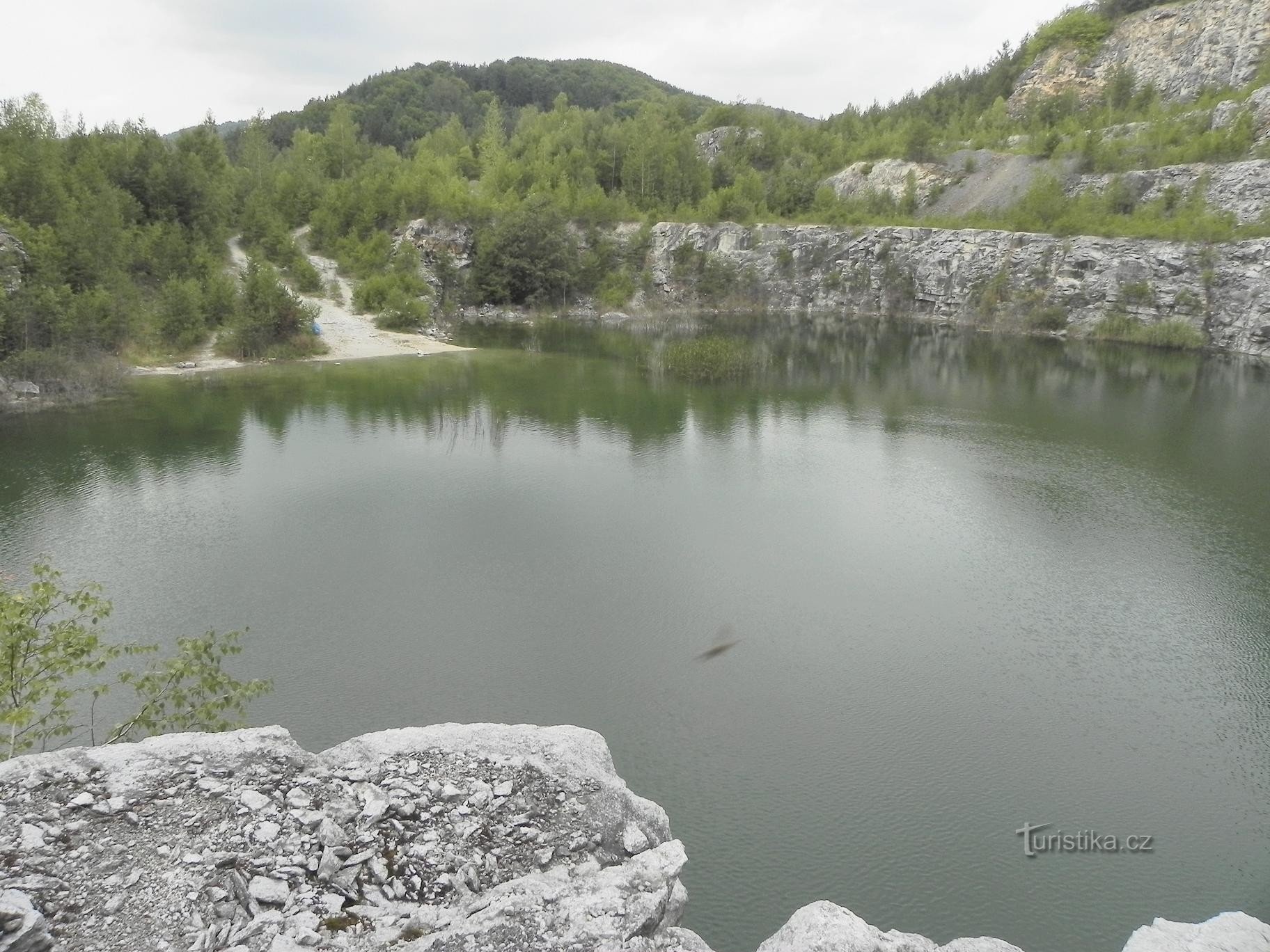 Líšná, celkový pohled na jezero