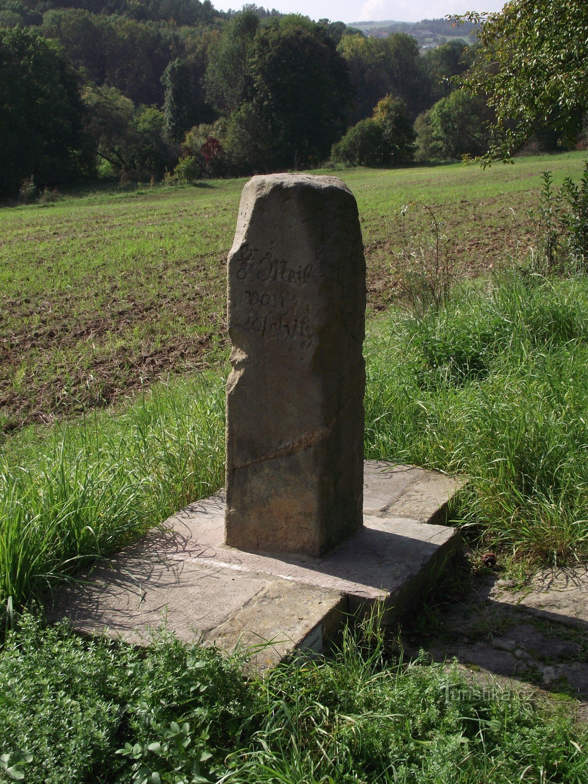 Líšnice (niedaleko Mohelnice) – kamień milowy