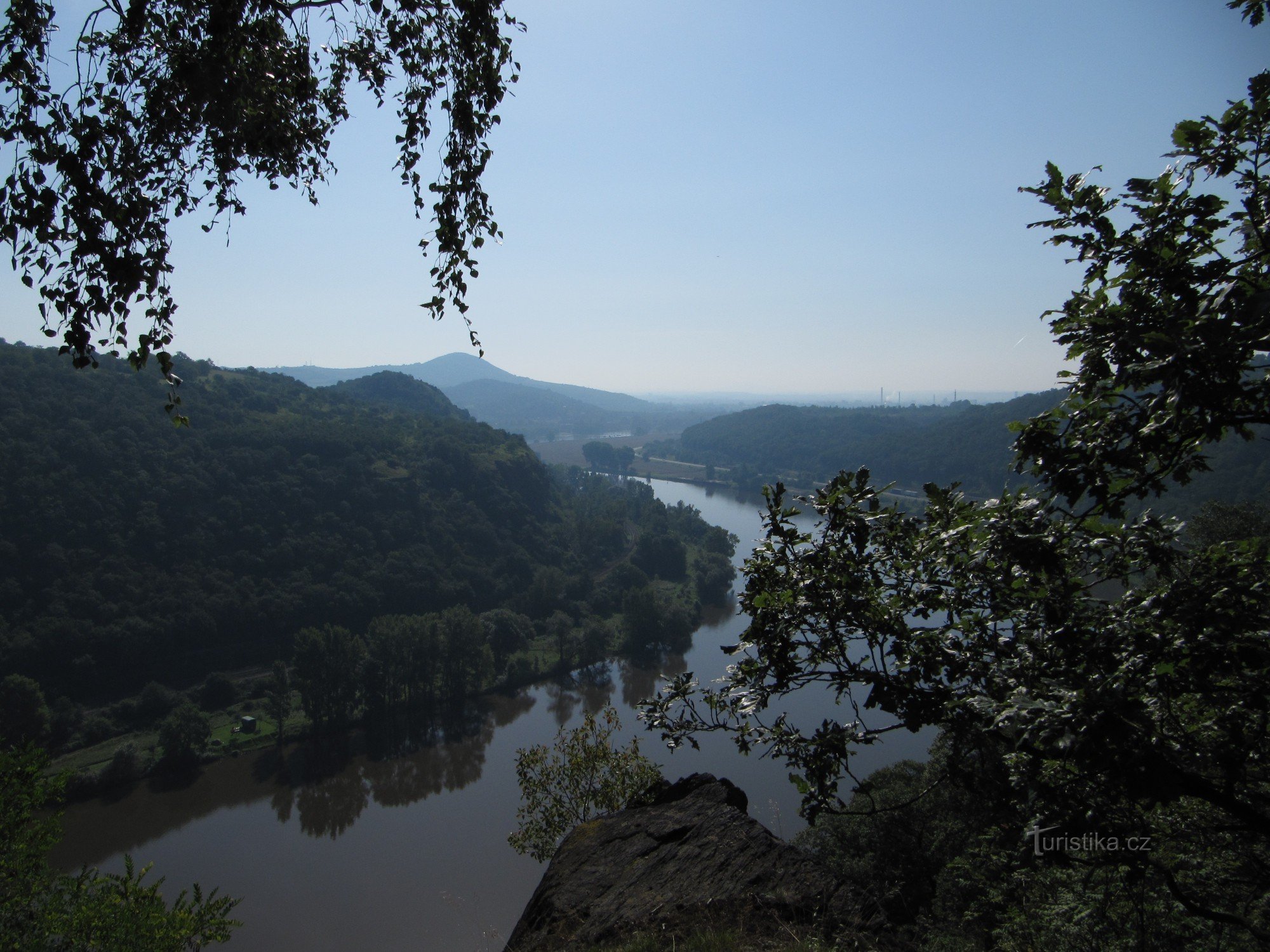 Litochovice nad Labem - Porta Bohemiaca - Malé Žernoseky - Oparno - Lovoš - Lovosice