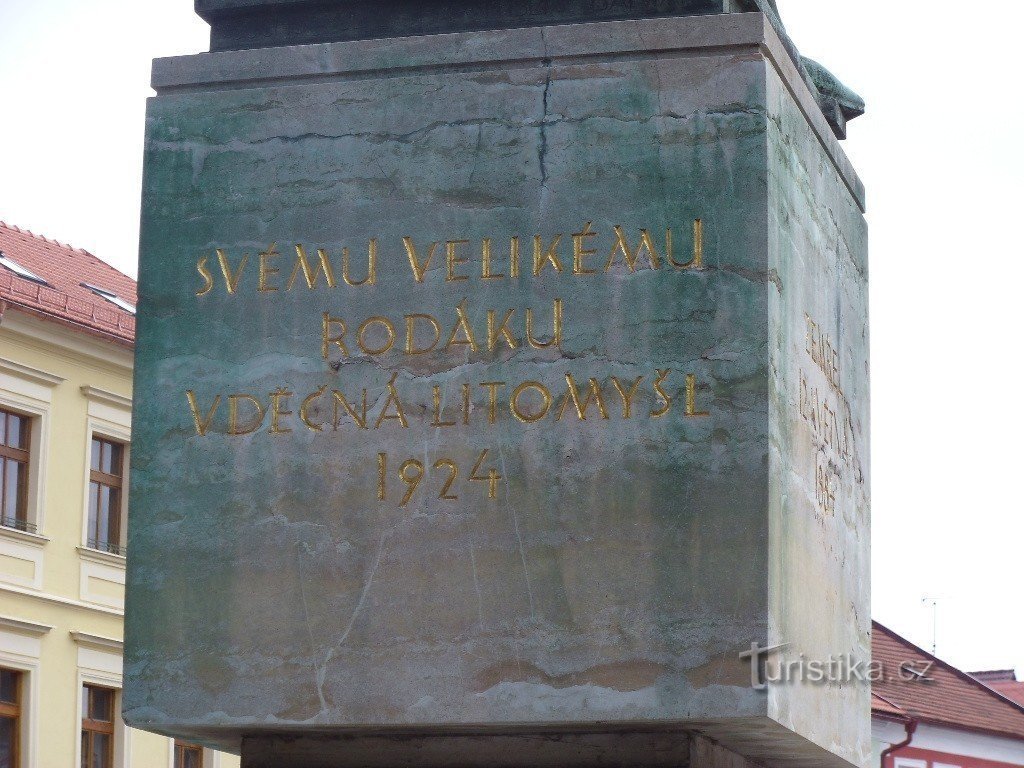 Litomyšl - pomnik Bedřicha Smetana .a