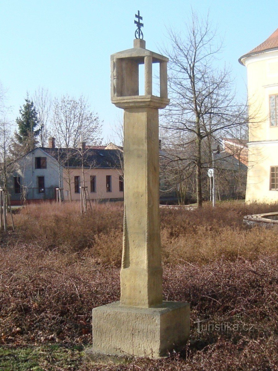 Litovel - tormento de Deus de 1594 em frente ao museu - Foto: Ulrych Mir.