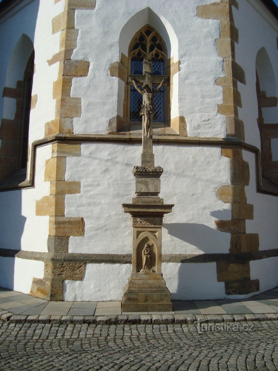 Cruz de pedra Litovel de 1849 na Capela Checa da Rua Komenského-Foto: Ulrych Mir.