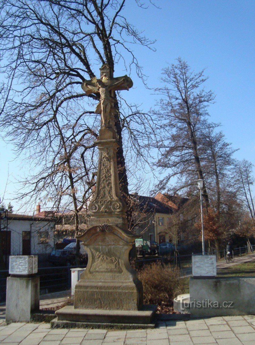 Litovel-kors ved broen foran museet fra 1798-Foto: Ulrych Mir.