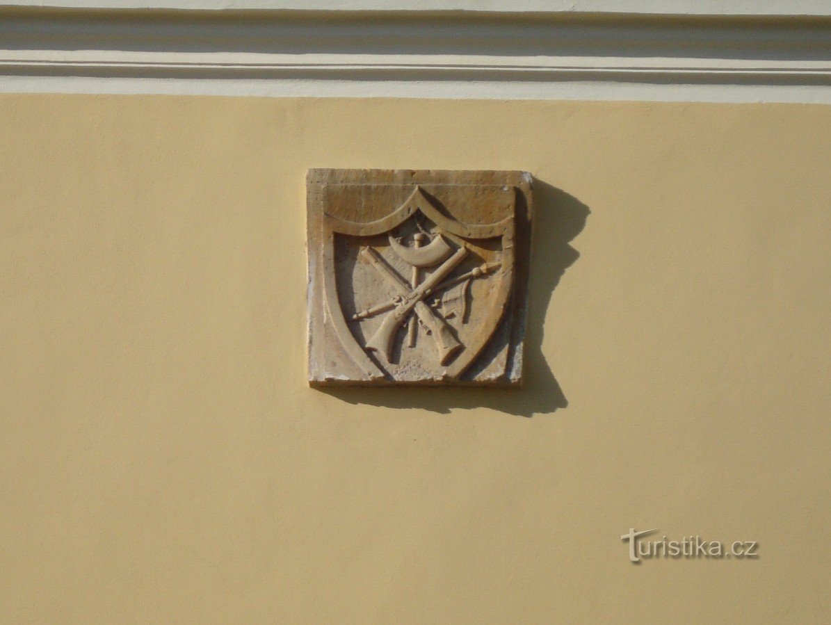 Litovel - emblème de tir sur le bâtiment du musée - Photo : Ulrych Mir.