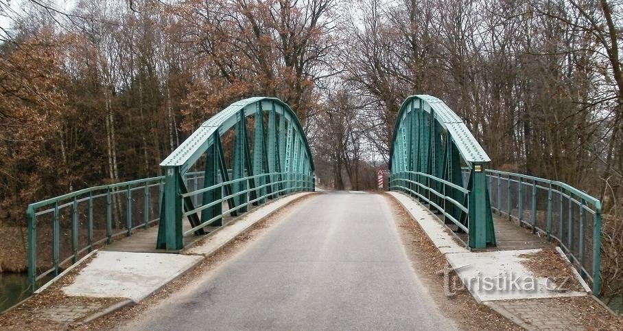 Lochenice - żelazny most