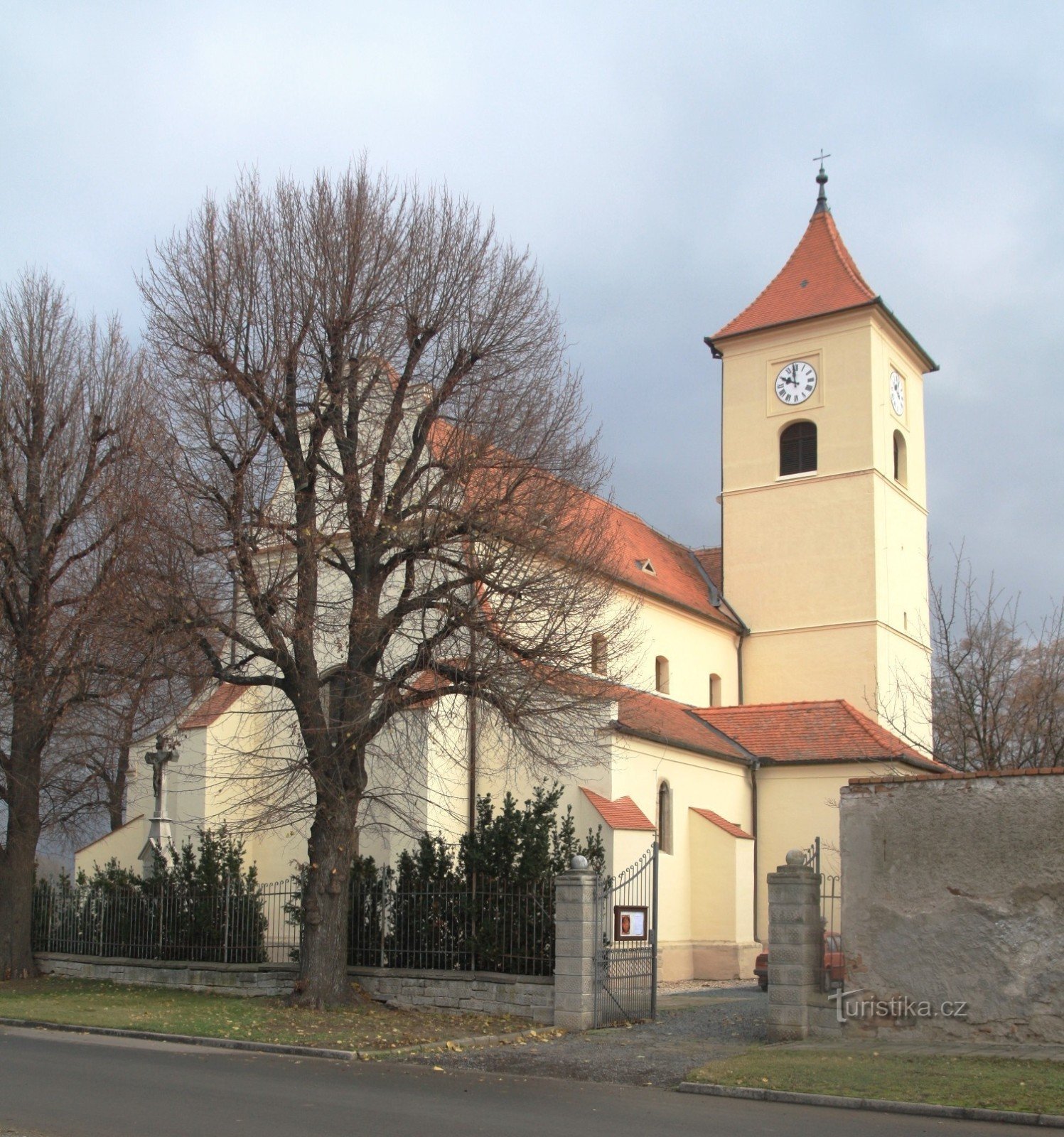 Loděnice - Kyrkan St. Marknader