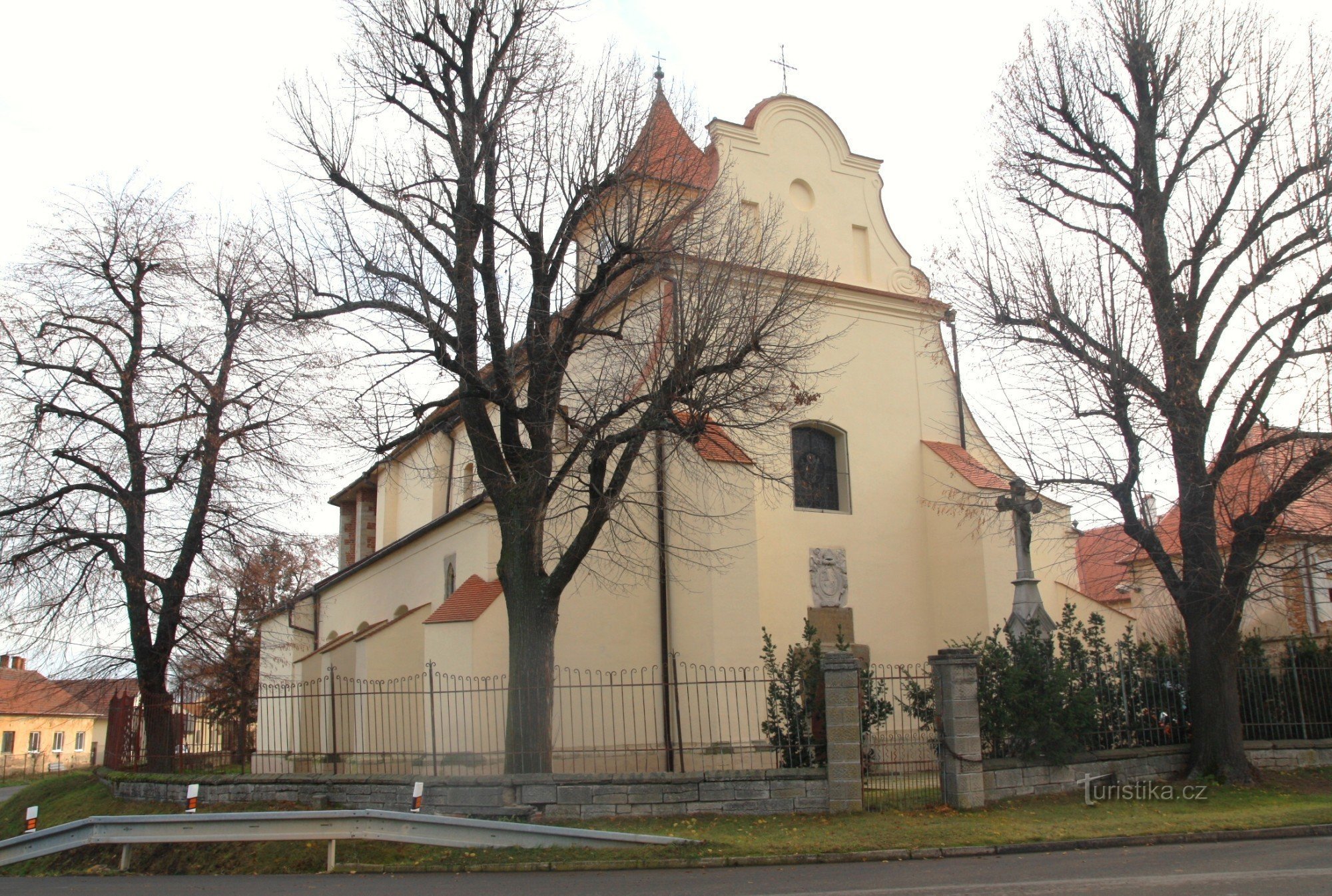 Loděnice - Kerk van St. Markten