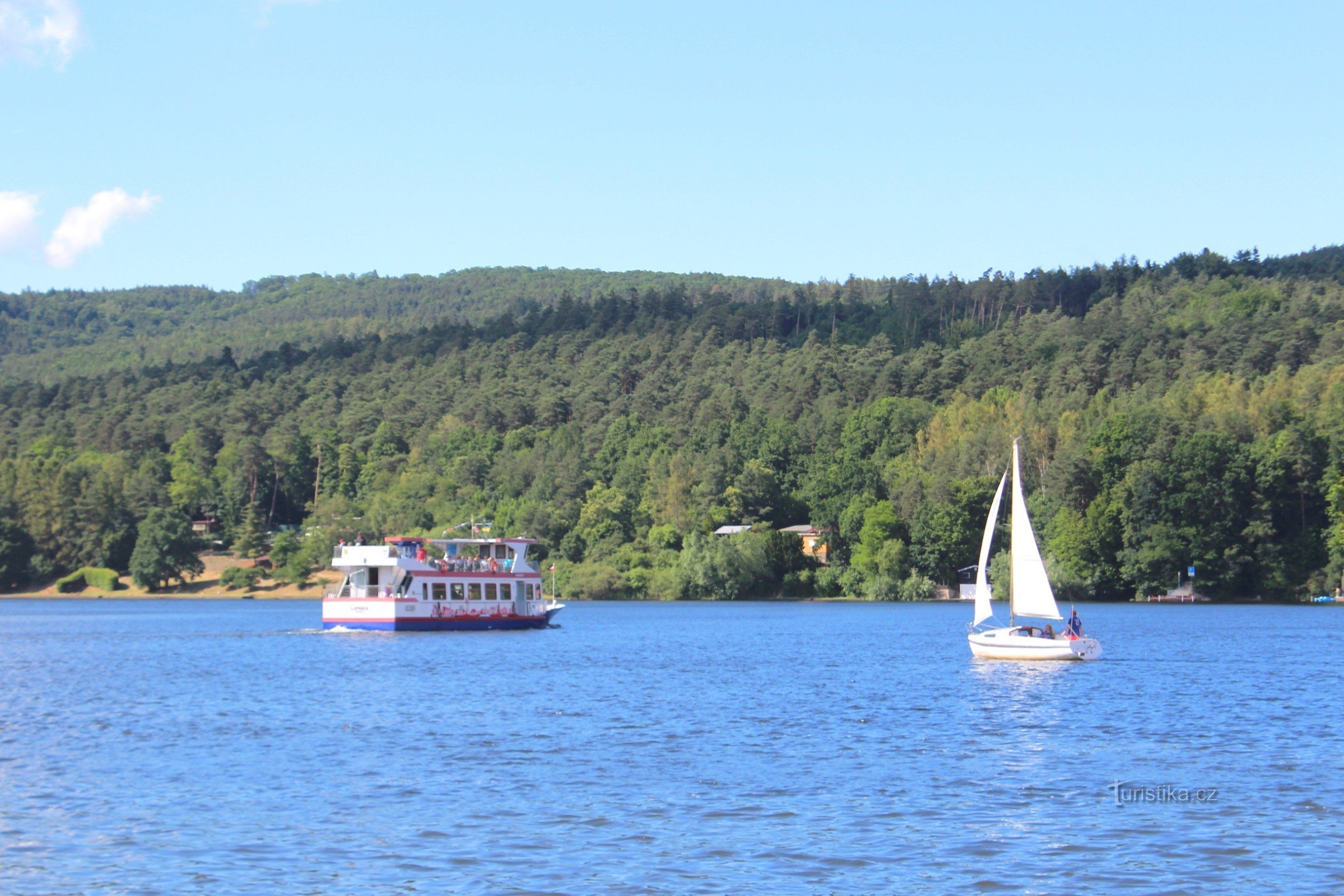 Verzending op het Brno-reservoir