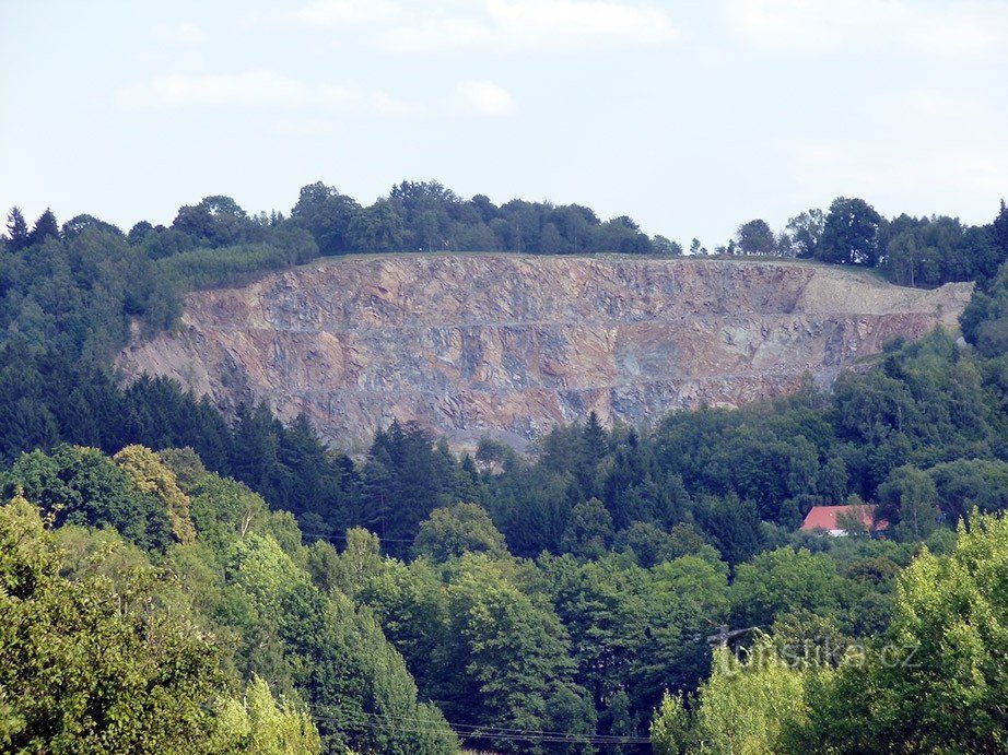 Sloupno Quarry