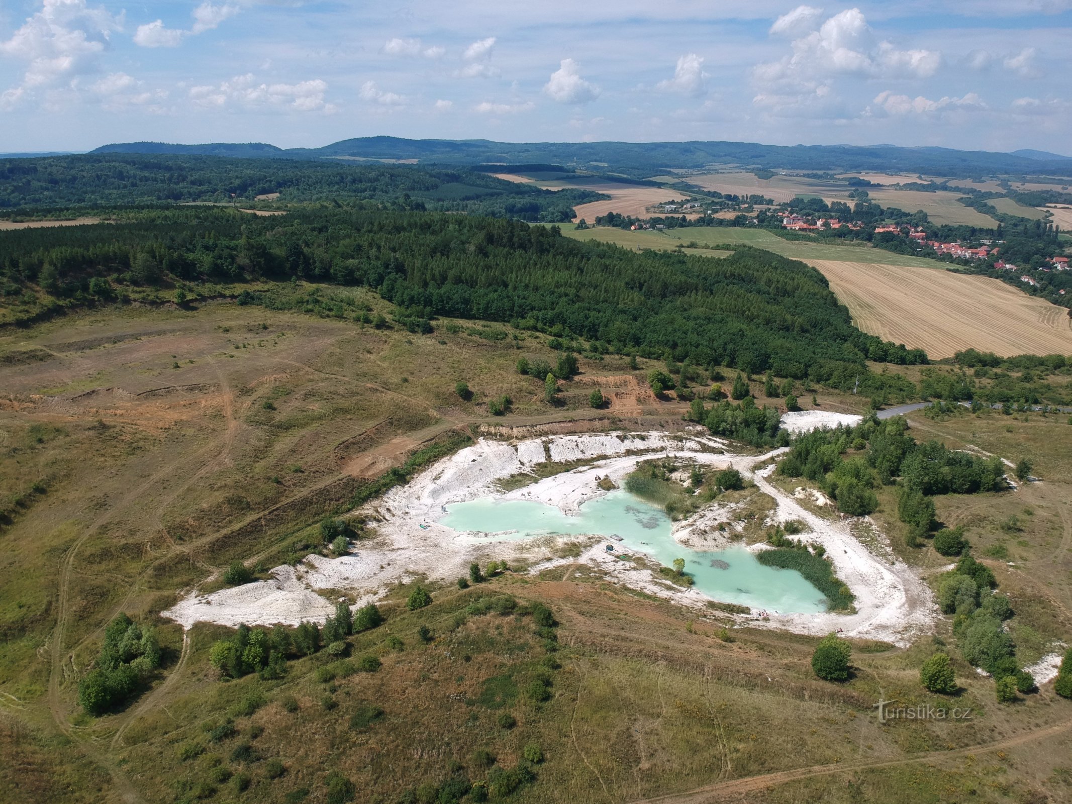 Кар'єр поблизу Непомишле або Чеські Мальдіви