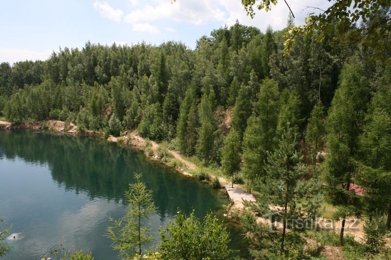 Steinbruch im Sommer