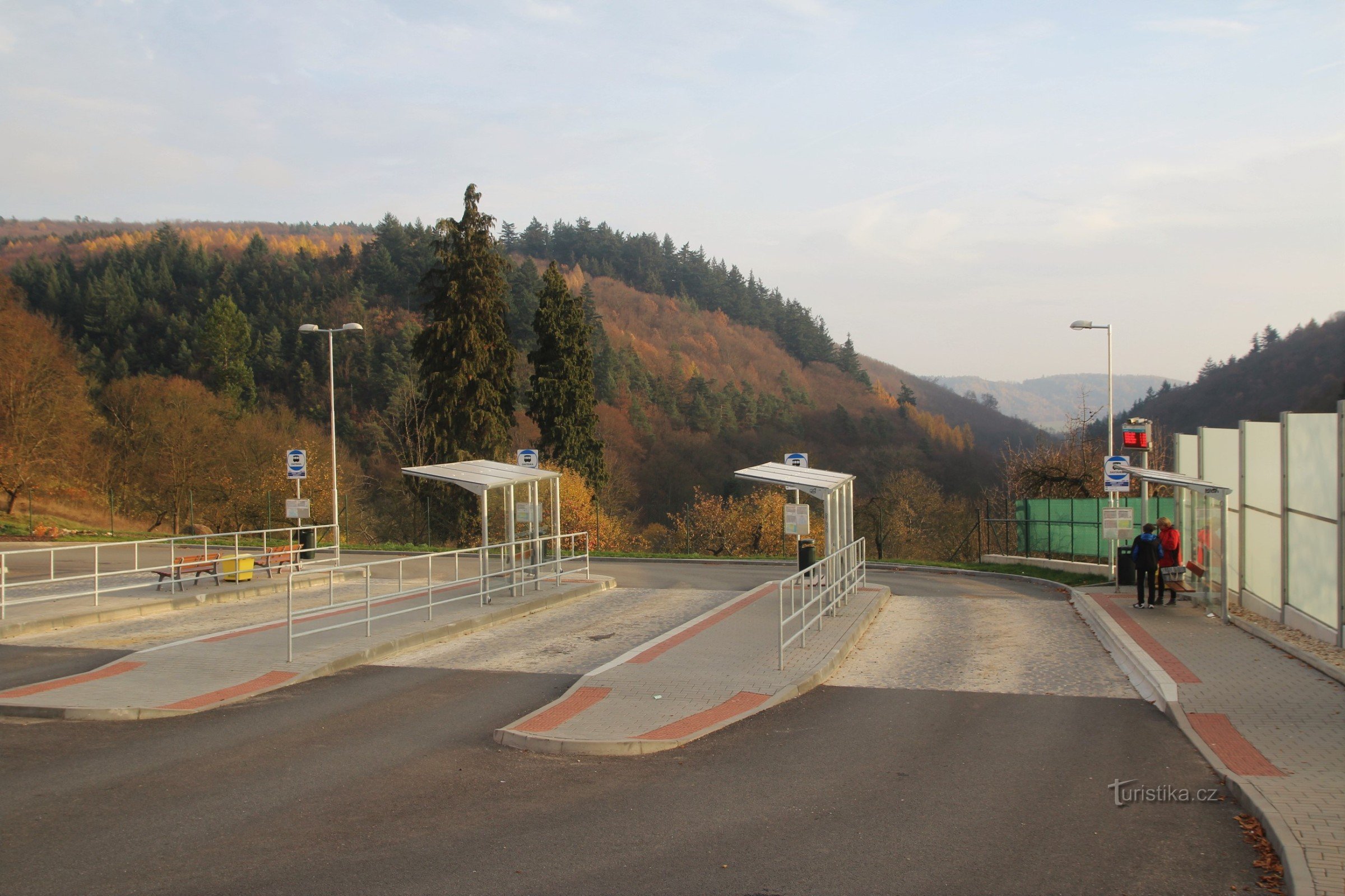 Lomnice - bus station