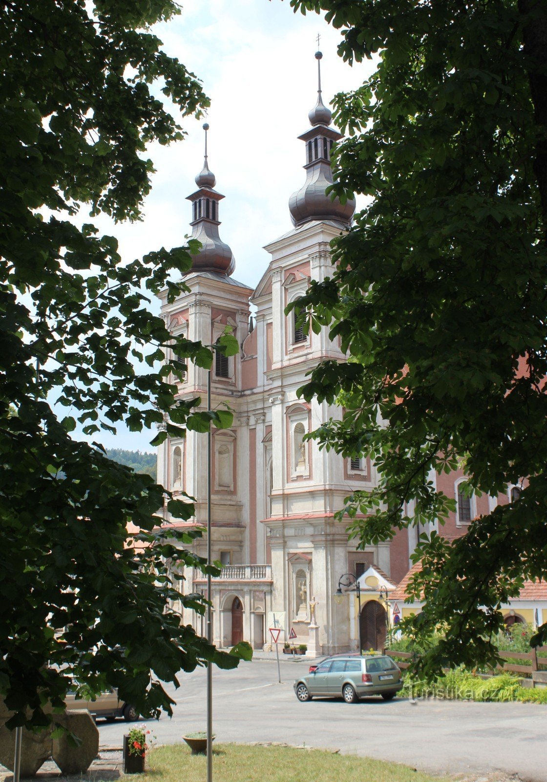 Lomnice - Szűz Mária látogatásának temploma