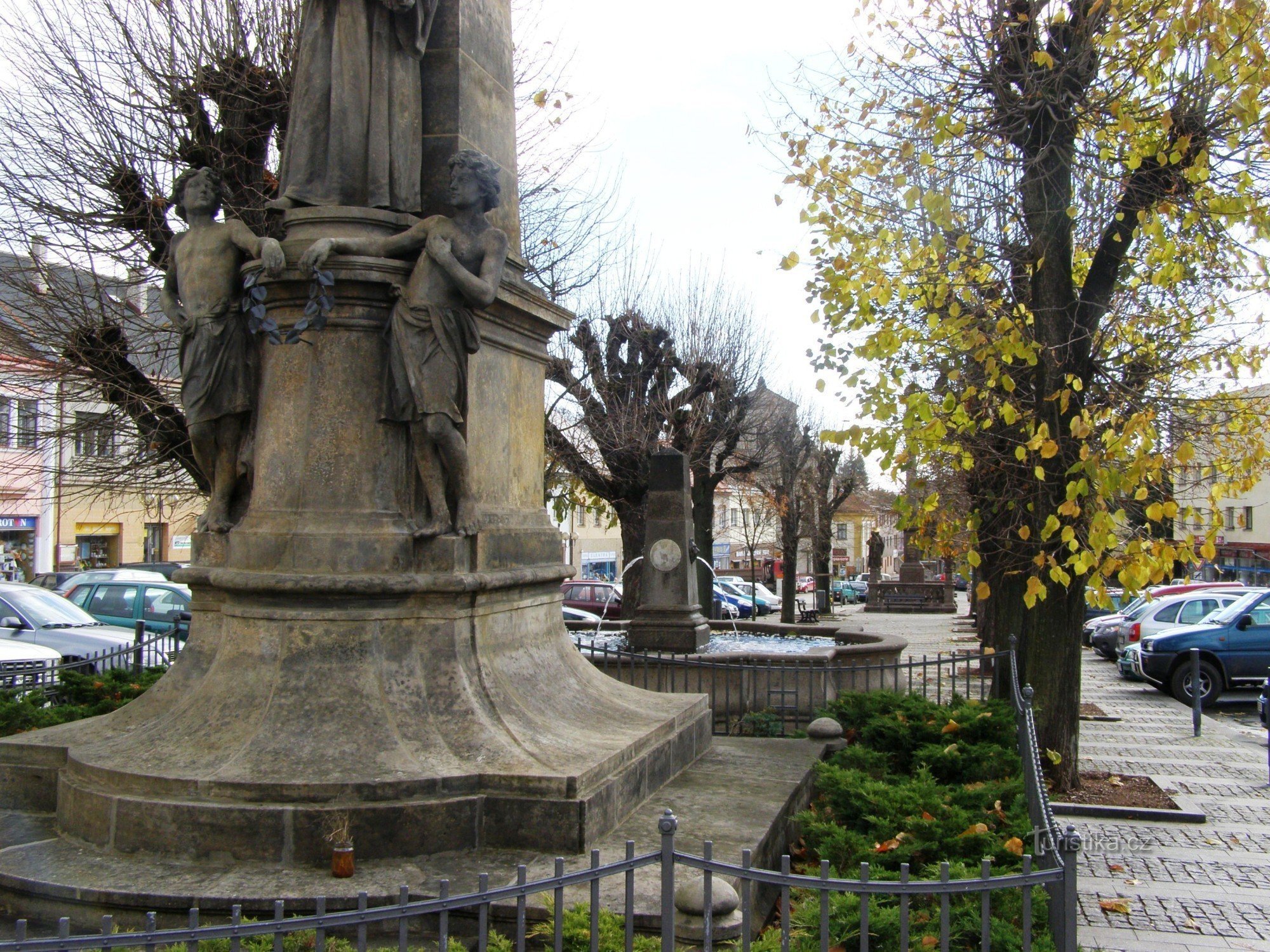 Lomnice nad Popelkou - mestari Jan Husin muistomerkki