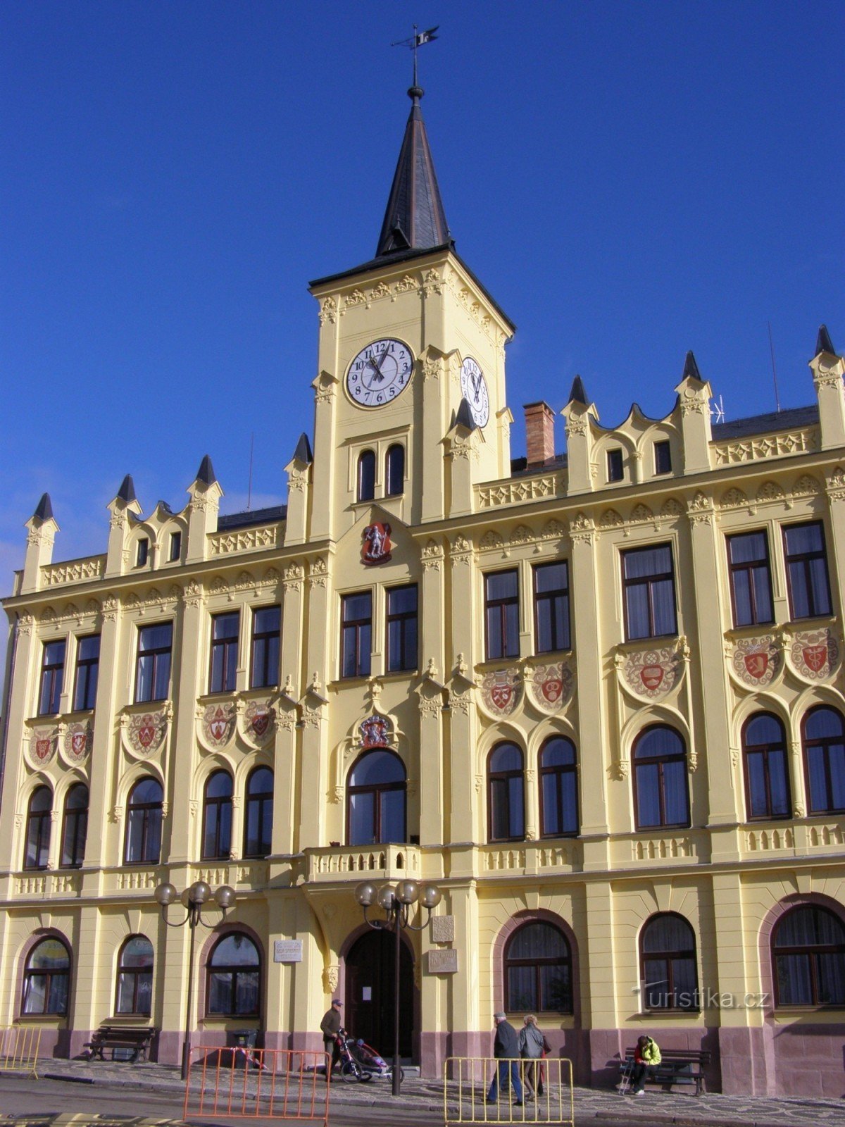 Lomnice nad Popelkou - tòa thị chính