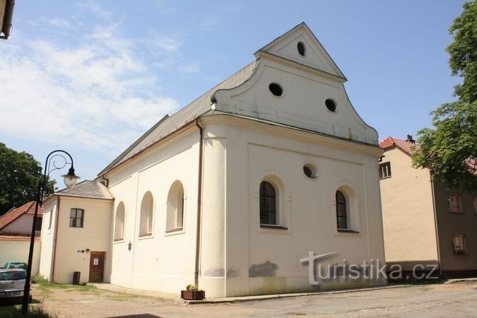 Lomnice - une synagogue dans le quartier juif