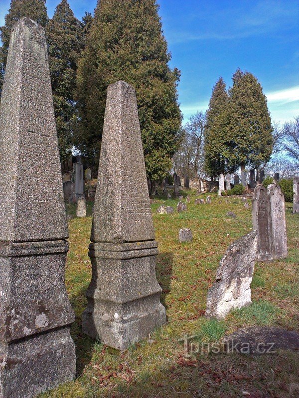 Lomnice - cimetière juif