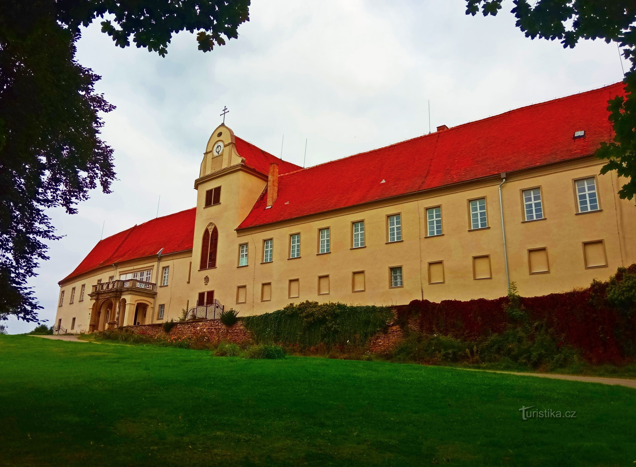 Ломницький замок