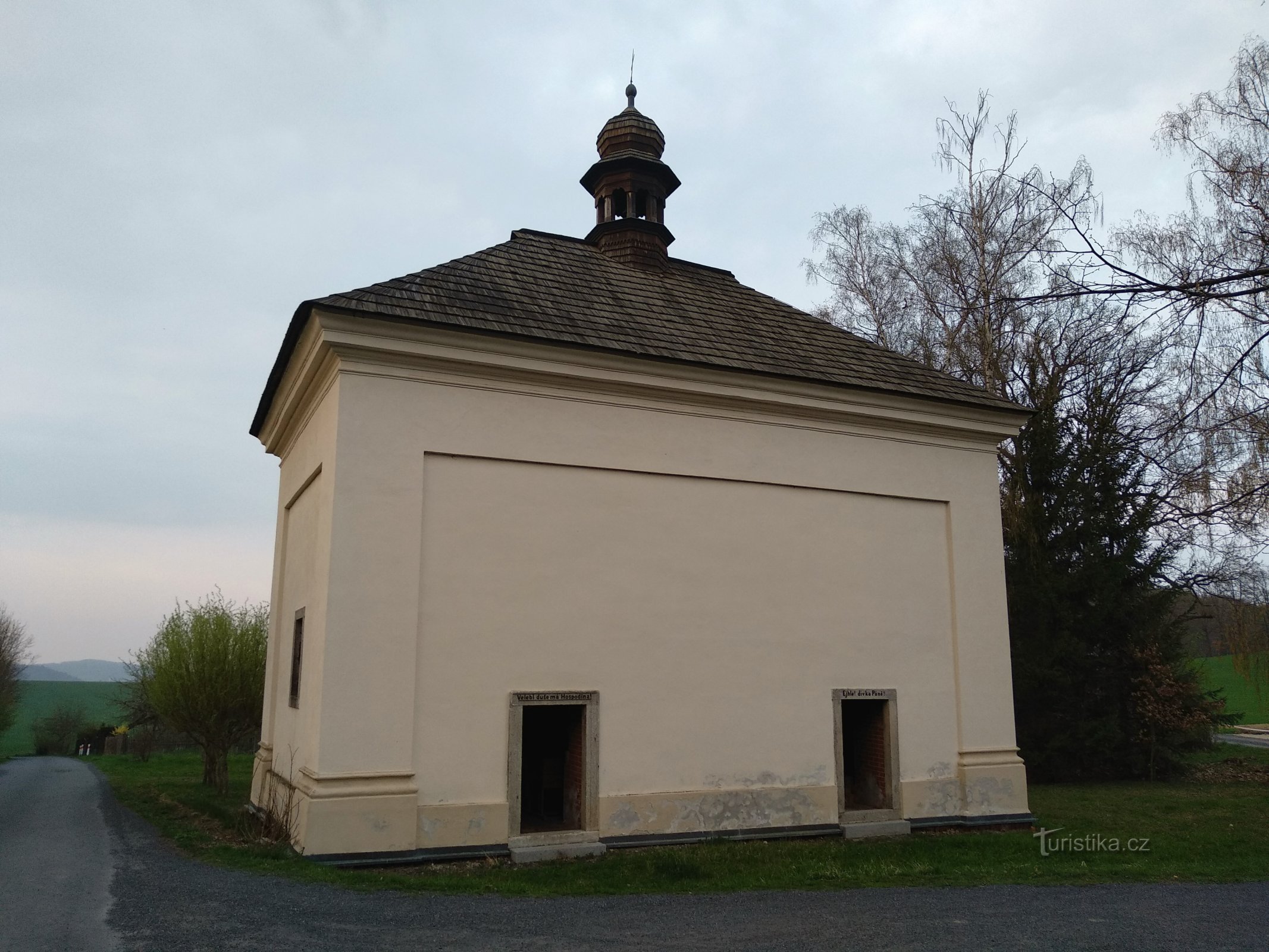 Loreto in de buurt van Týnec