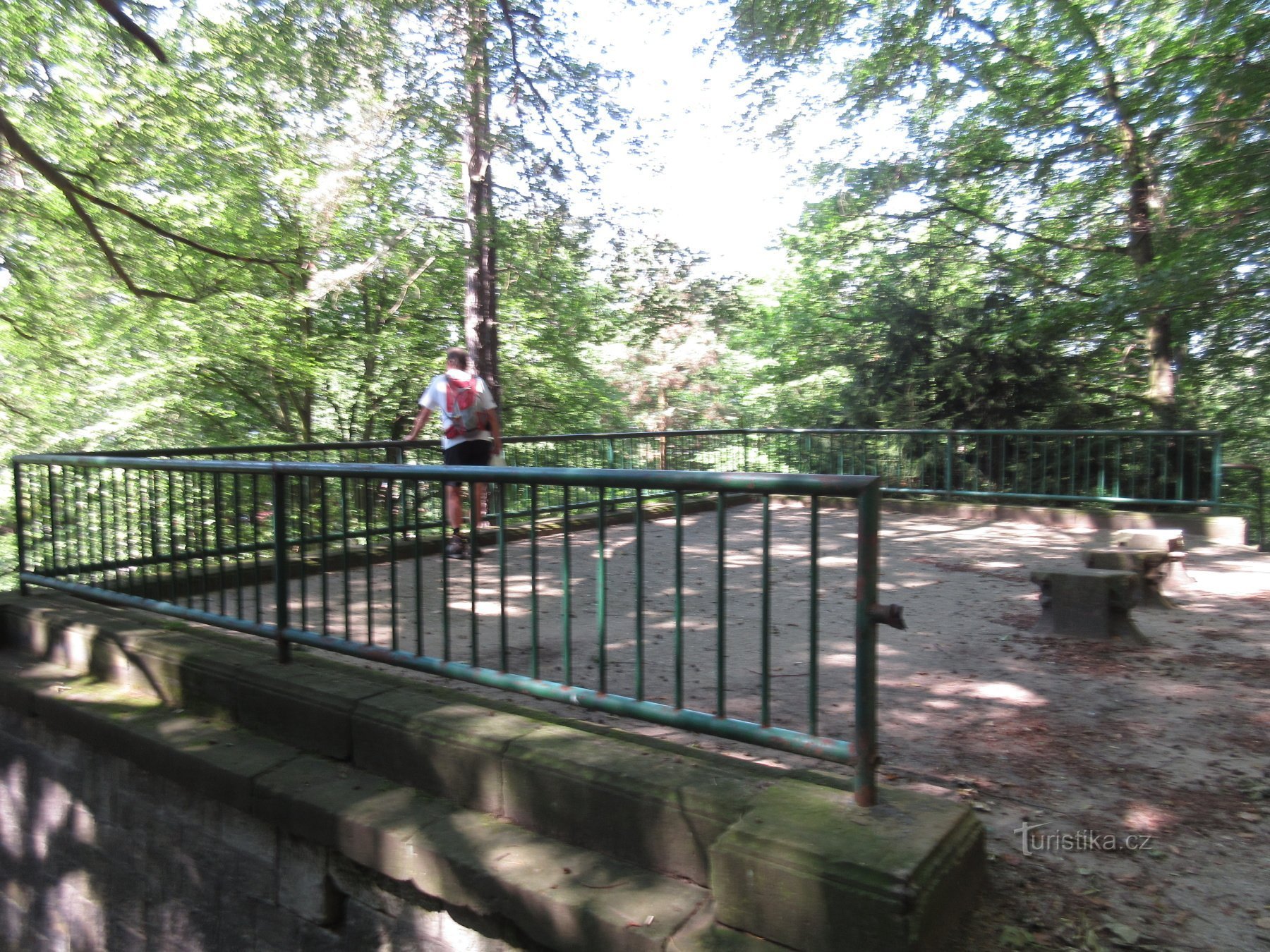 Belvédère de Loreto dans le parc forestier de Kvádrberk