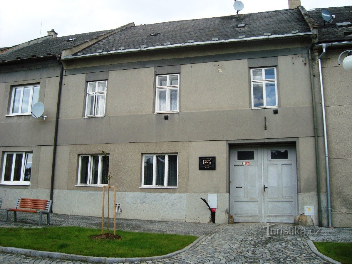 Loštice - fødestedet for historikeren Adolf Lang på Náměstí Míru - Foto: Ulrych Mir.